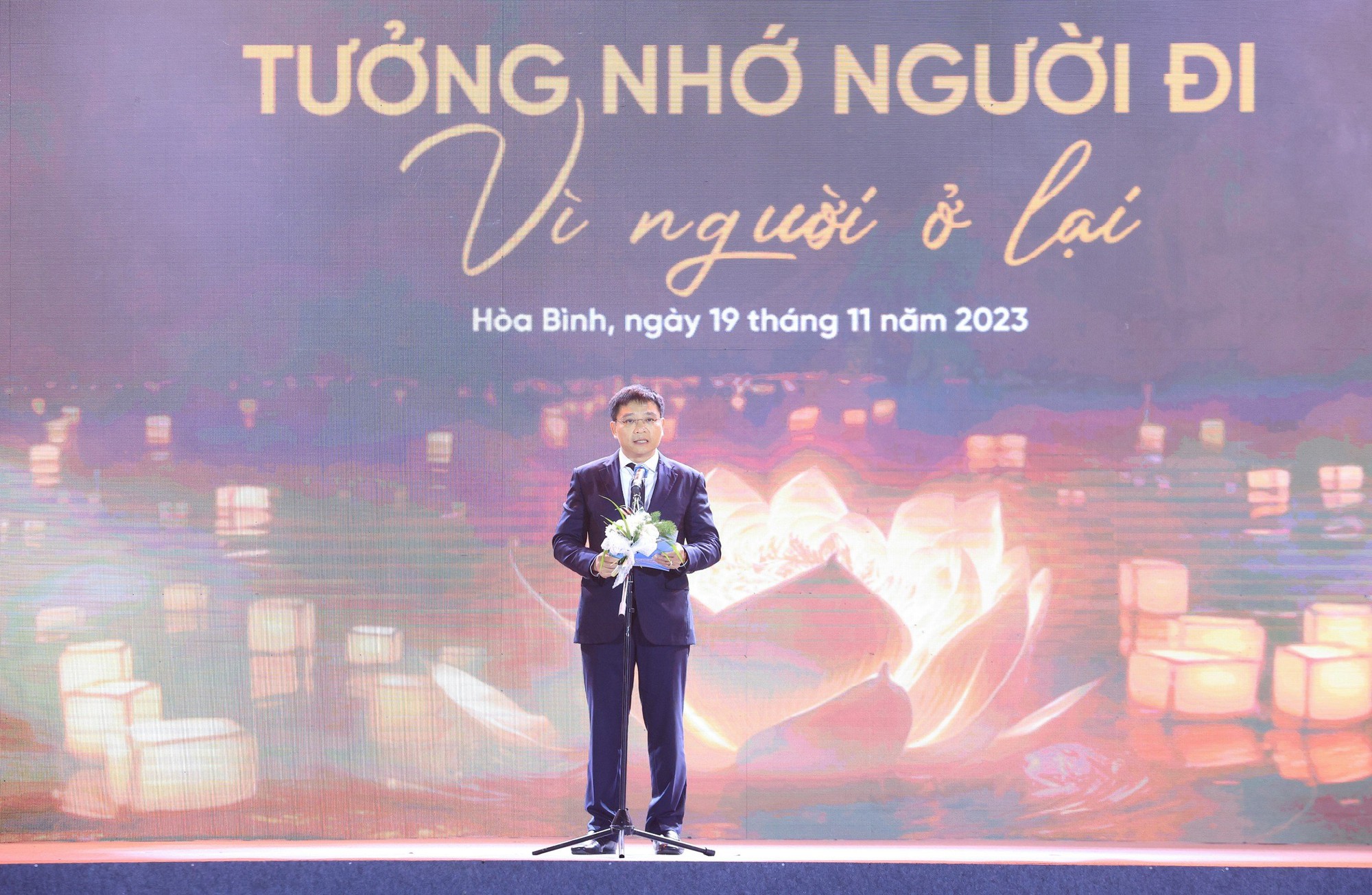 X&uacute;c động Lễ tưởng niệm nạn nh&acirc;n tai nạn giao th&ocirc;ng - Ảnh 2.