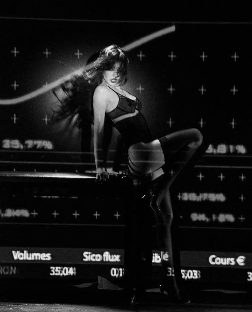 Bị "phong sát" tại Trung Quốc, Lisa vẫn "giàu nhất BlackPink" - Ảnh 6. Bị "phong sát" tại Trung Quốc, Lisa vẫn "giàu nhất BlackPink" - Ảnh 6.