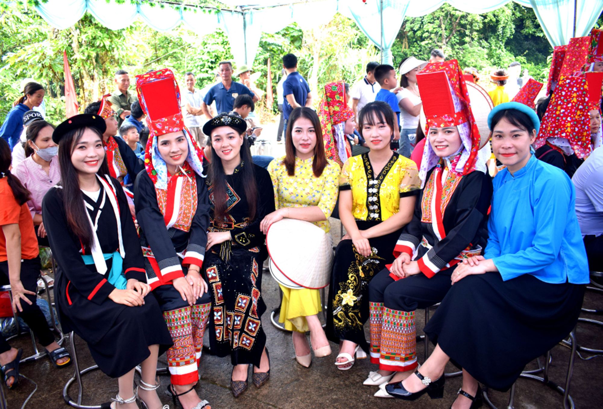 Từ ốc đảo Tầm L&agrave;ng th&agrave;nh thi&ecirc;n đường du lịch   - Ảnh 3.