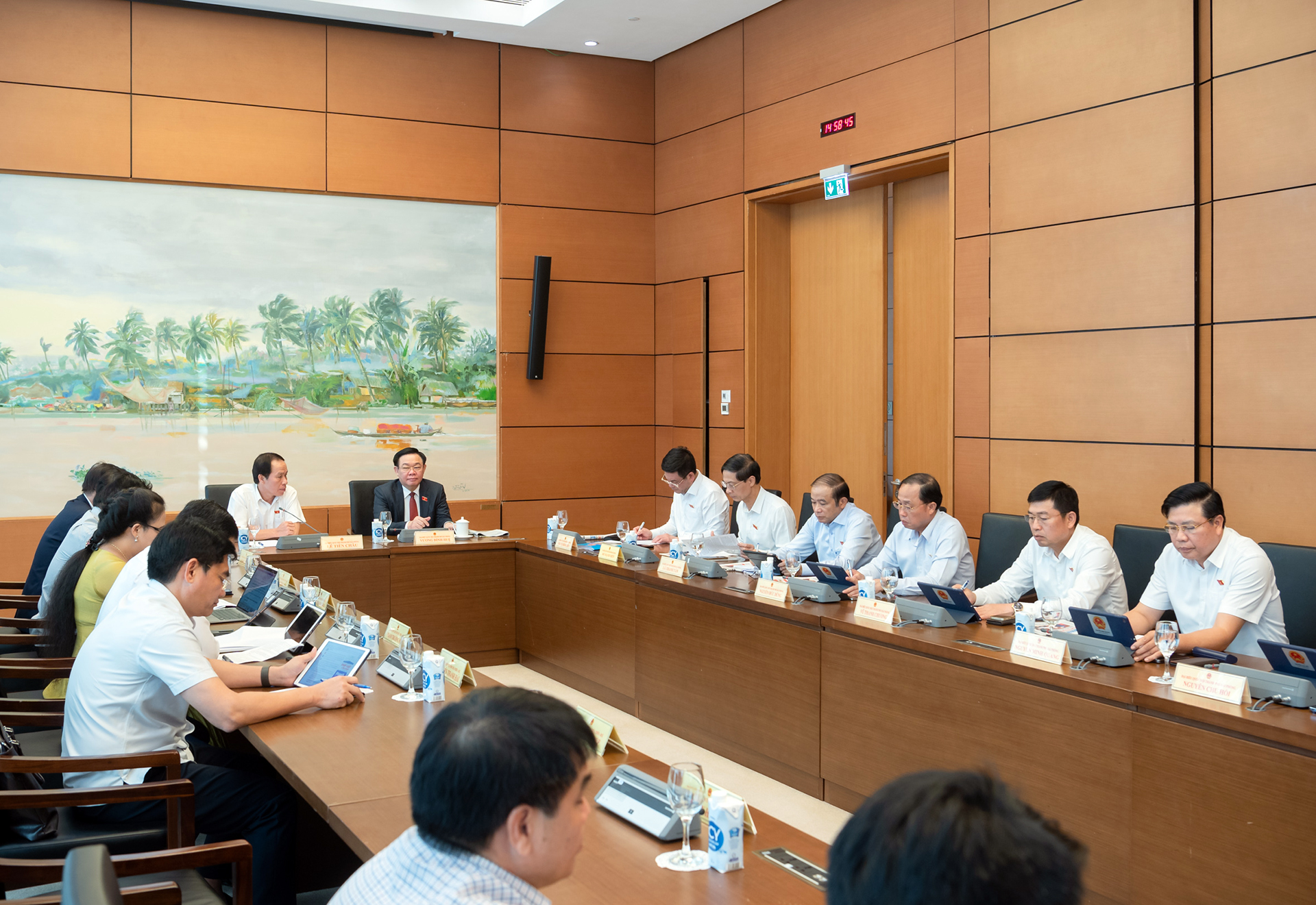 Chủ tịch Quốc hội l&yacute; giải việc giảm thời gian đ&oacute;ng bảo hiểm x&atilde; hội  - Ảnh 2.