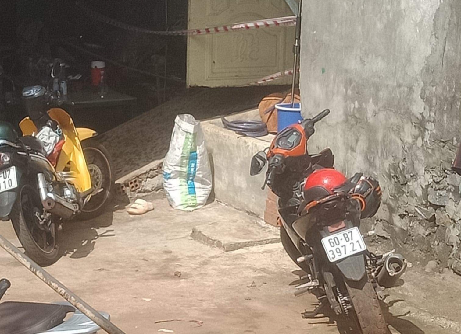 Vụ người phụ nữ chết bất thường tại nh&agrave; ri&ecirc;ng: Nghi can đ&atilde; treo cổ tự tử - Ảnh 1.