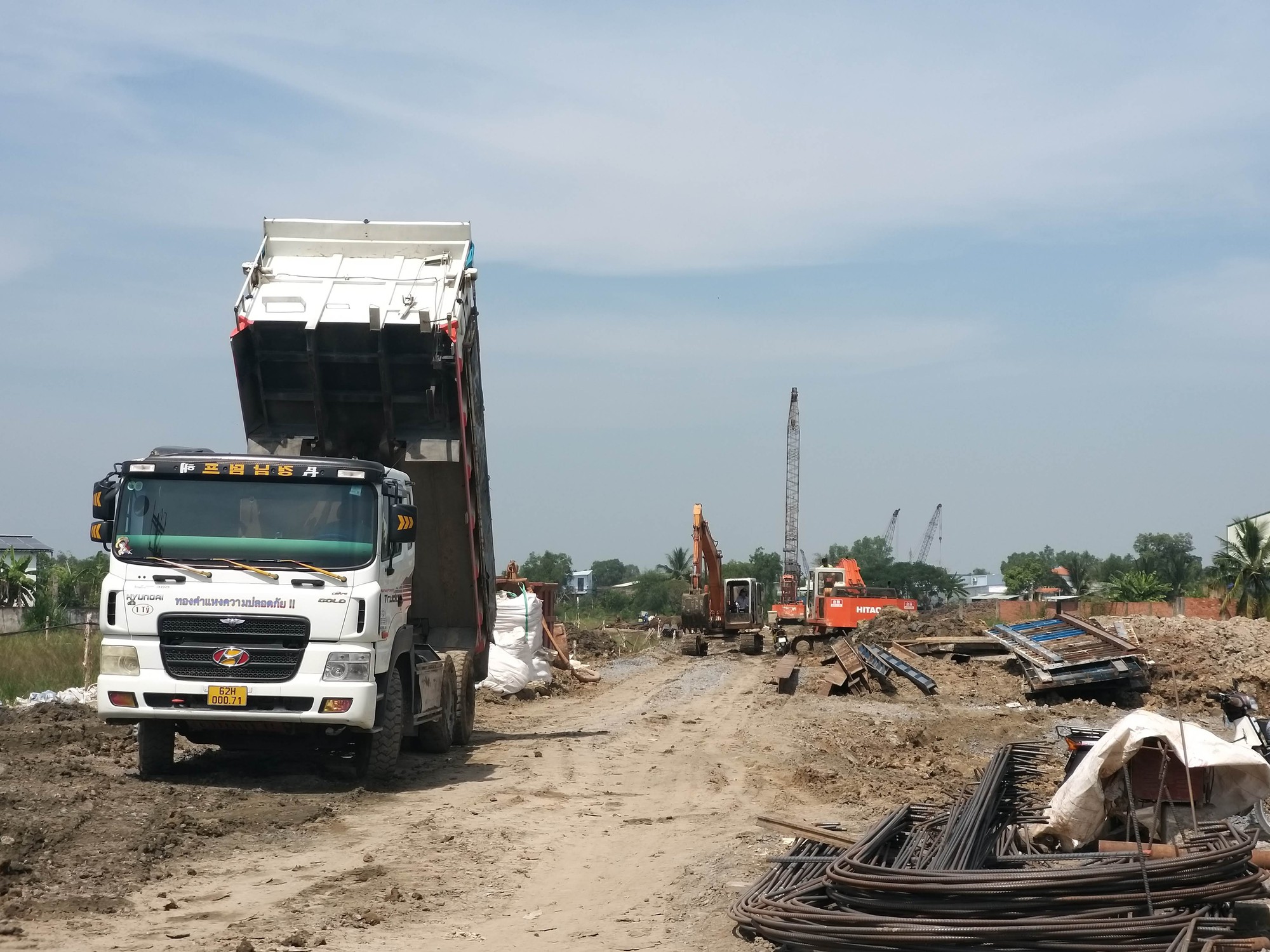 Ba g&oacute;i thầu đường V&agrave;nh đai 3 TP.HCM qua Long An thi c&ocirc;ng rầm rộ - Ảnh 2.