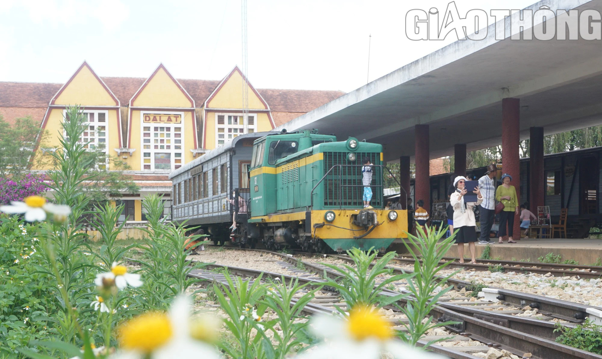 Đường sắt Đ&agrave; Lạt- Trại M&aacute;t xuống cấp nghi&ecirc;m trọng - Ảnh 3.