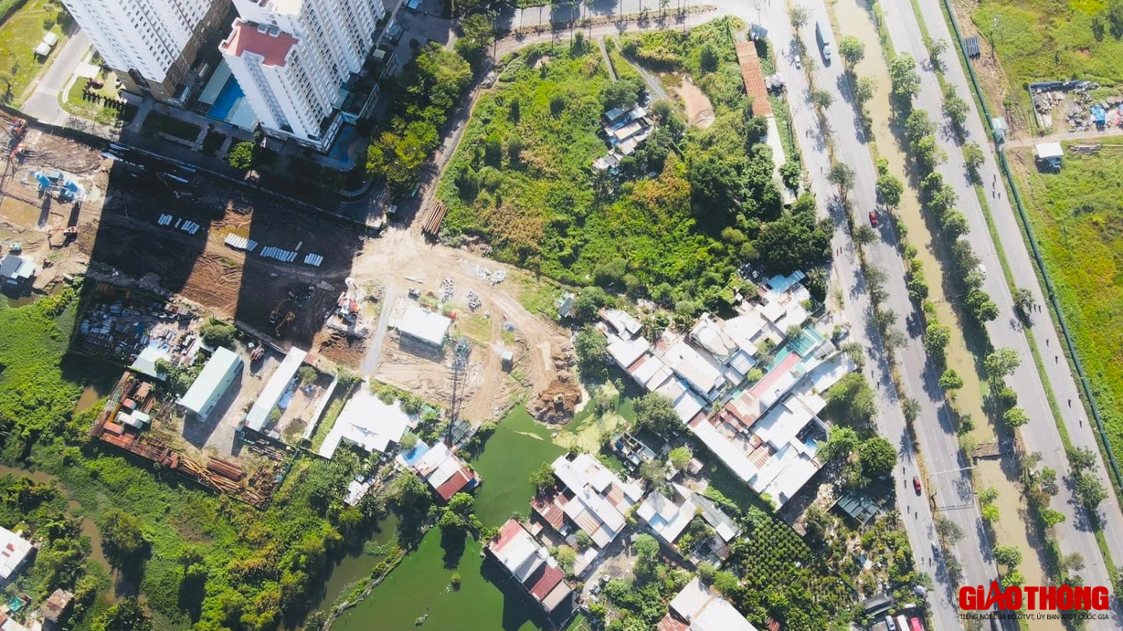 Khổ ải qua tuyến quốc lộ 50km/h ở TP.HCM đợi ng&agrave;y nối cao tốc Bến Lức - Long Th&agrave;nh - Ảnh 6.