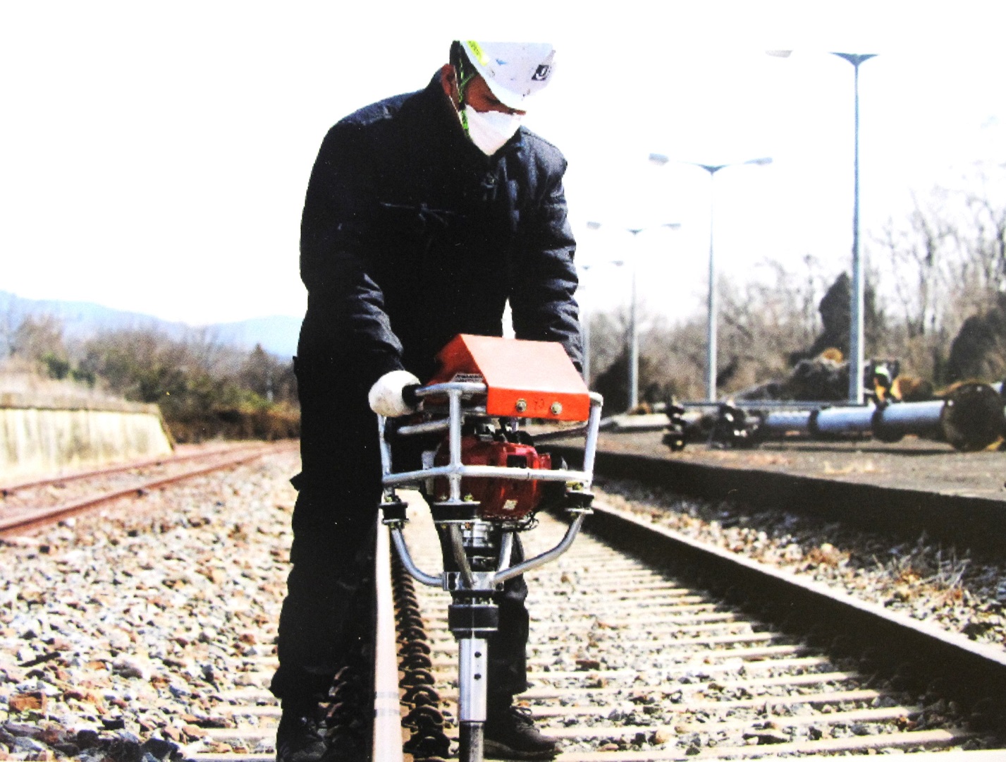 Đưa m&aacute;y th&ocirc;ng minh v&agrave;o bảo tr&igrave; đường ray, n&acirc;ng cao an to&agrave;n - Ảnh 1.