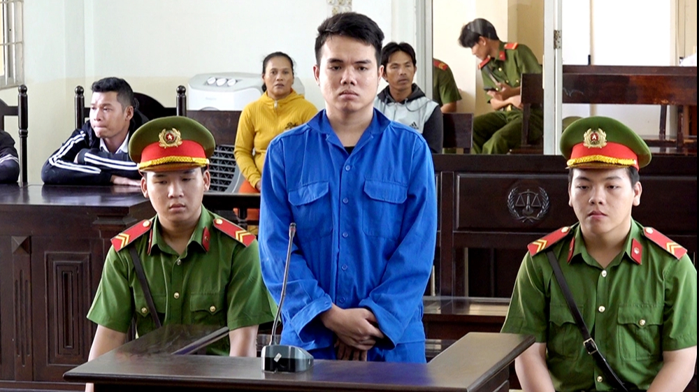 Ch&aacute;u giết cậu ruột chỉ v&igrave; cơm cho ch&oacute; ăn hết rồi! - Ảnh 1.