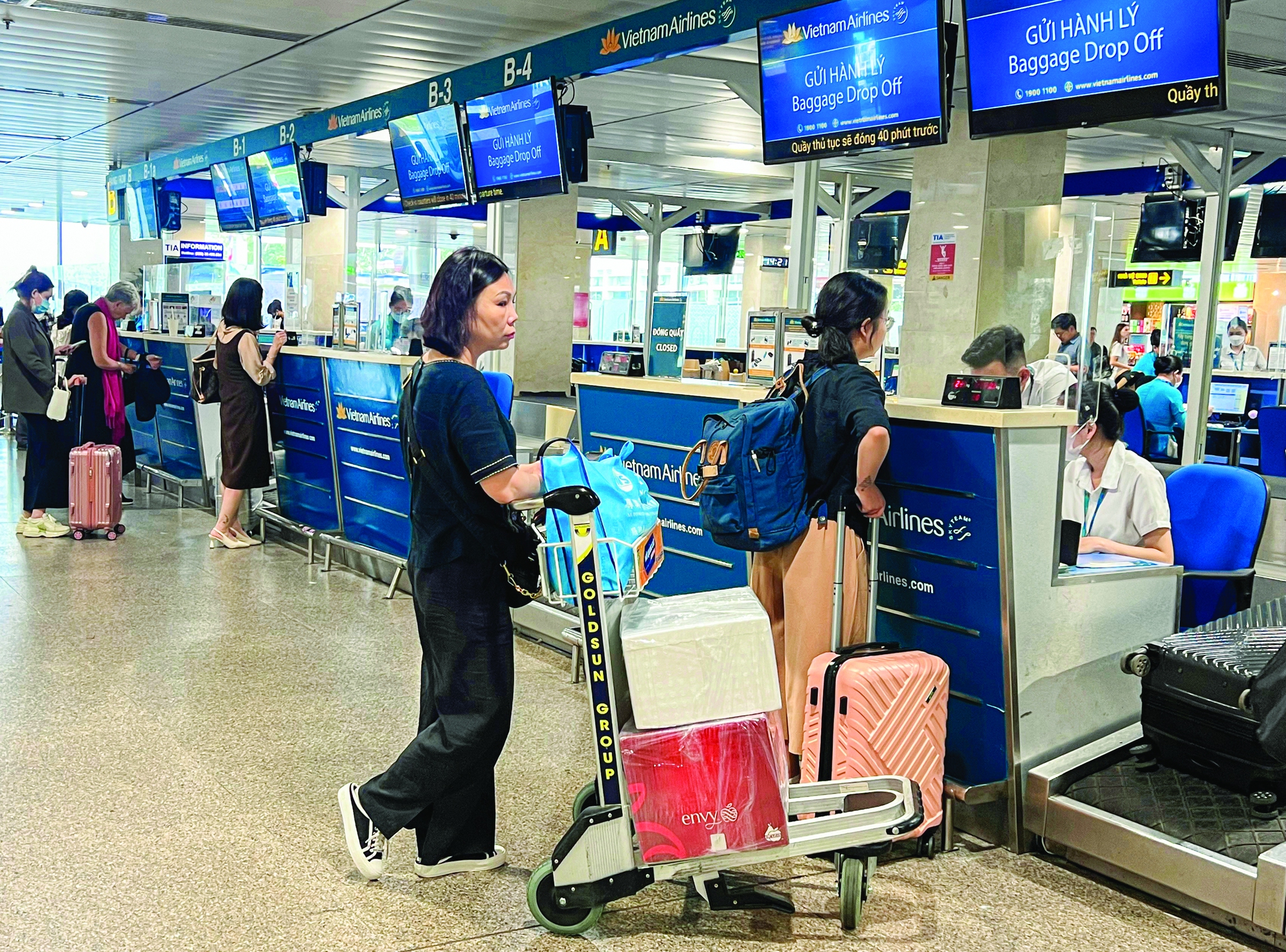 Bắt đầu &ldquo;n&oacute;ng&rdquo; v&eacute; m&aacute;y bay, t&agrave;u xe Tết - Ảnh 1.
