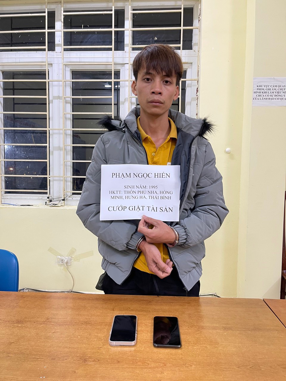 Lai Ch&acirc;u: Bắt giữ đối tượng Cướp giật t&agrave;i sản sau 18 giờ g&acirc;y &aacute;n - Ảnh 1.