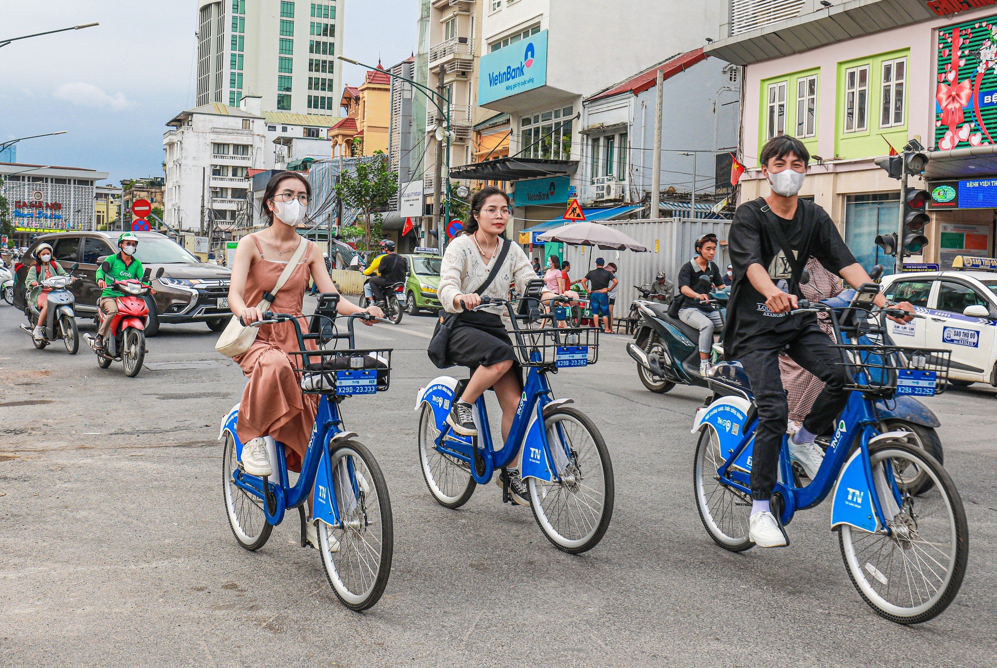 B&aacute;o Giao th&ocirc;ng tổ chức tọa đ&agrave;m "C&oacute; cần trợ gi&aacute; cho xe đạp c&ocirc;ng cộng?" - Ảnh 1.