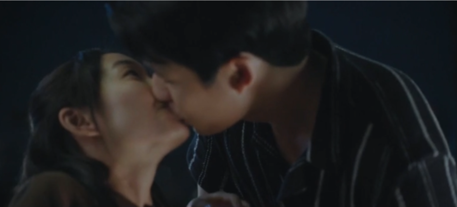 L&acirc;m tỏ t&igrave;nh với Dương v&agrave; n&oacute;i v&igrave; nguyện v&ocirc; sản v&igrave; c&ocirc;.