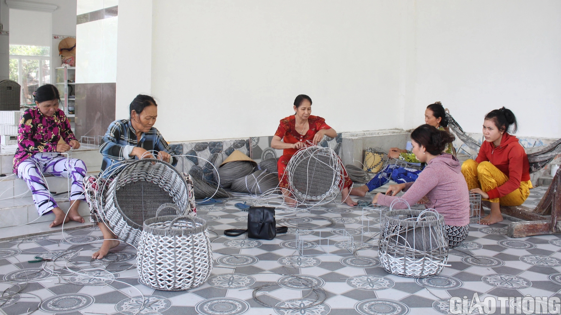 Giao thông phát triển đưa diện mạo phum, sóc ở Bạc Liêu ngày càng khởi sắc - Ảnh 2. Giao thông phát triển đưa diện mạo phum, sóc ở Bạc Liêu ngày càng khởi sắc - Ảnh 2.