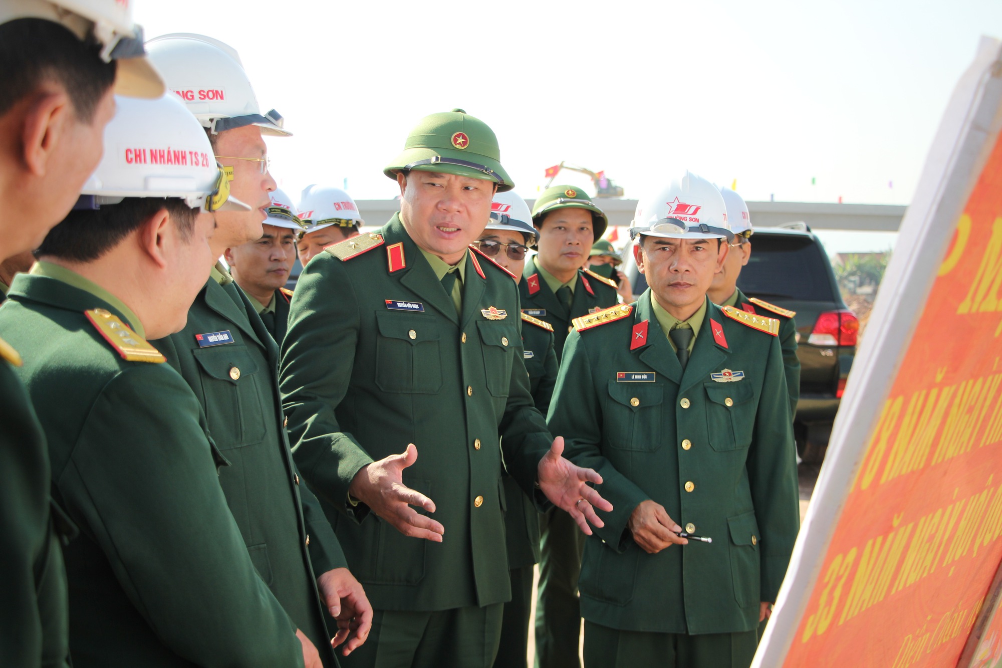 Hơn 60 ng&agrave;y đ&ecirc;m chạy đua đưa dự &aacute;n Diễn Ch&acirc;u - B&atilde;i Vọt về đ&iacute;ch - Ảnh 3.