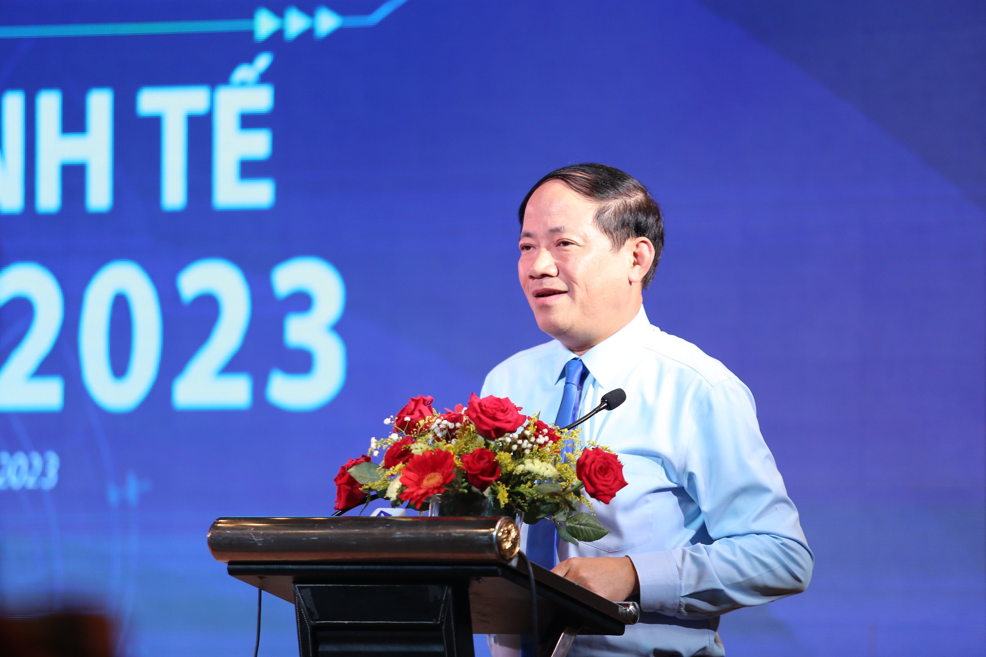 Chủ tịch B&igrave;nh Định: Xử l&yacute; người đứng đầu bao che, dung t&uacute;ng trong đảm bảo ATGT - Ảnh 1.