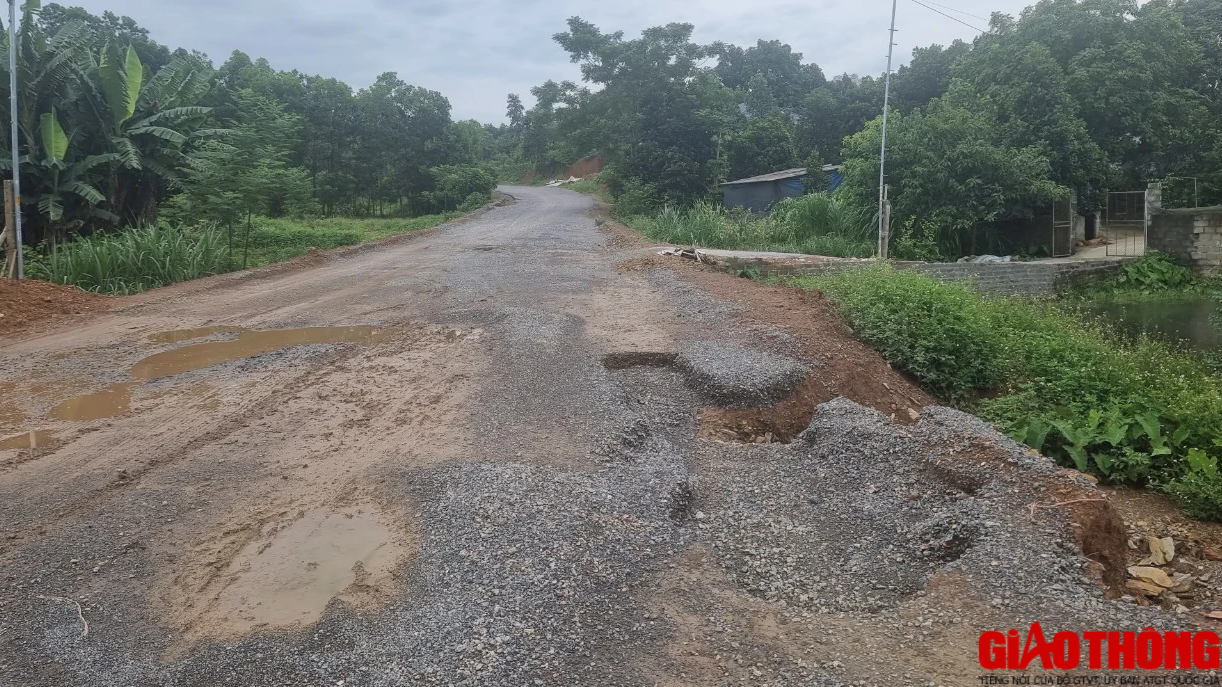 Ho&agrave; B&igrave;nh: Vướng 300m đất của 7 hộ d&acirc;n, dự &aacute;n 80 tỷ chậm tiến độ - Ảnh 2.