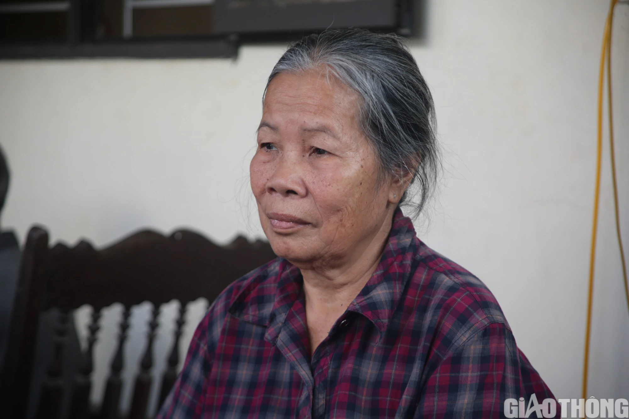 Mẹ mất do TNGT, hai con thơ nương tựa v&agrave;o &ocirc;ng b&agrave; ngoại gi&agrave; yếu - Ảnh 2.