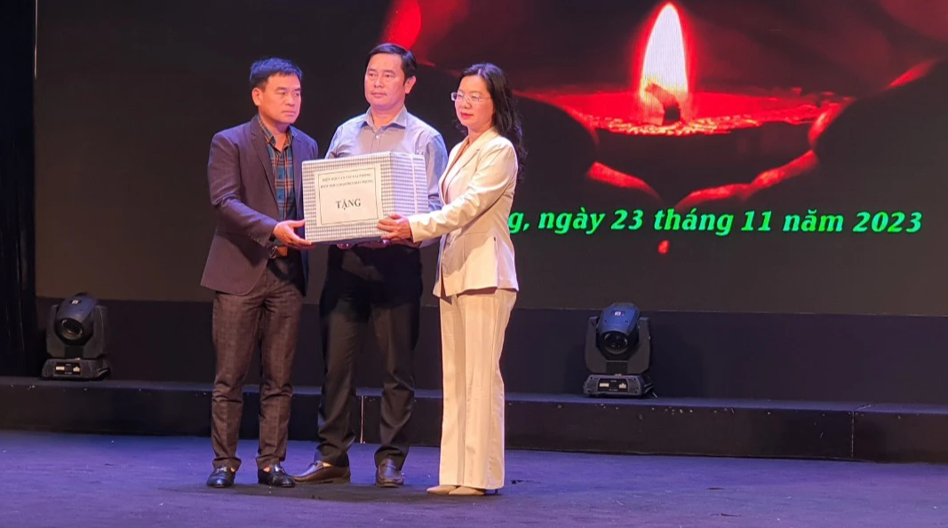 Ban ATGT TP.Hải Ph&ograve;ng: Tưởng nhớ người đi v&igrave; người ở lại  - Ảnh 2.