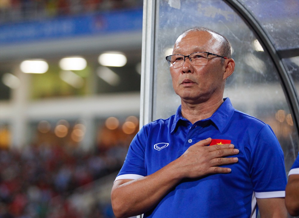 Đội b&oacute;ng V-League bất ngờ k&yacute; hợp đồng với HLV Park Hang-seo  - Ảnh 1.