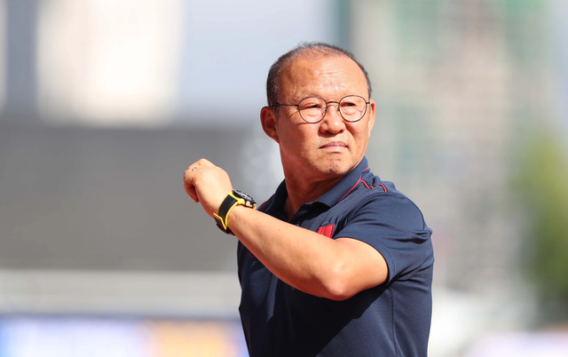 Đội b&oacute;ng V-League gặp biến lớn trước th&ocirc;ng tin k&yacute; hợp đồng với HLV Park Hang-seo  - Ảnh 1.