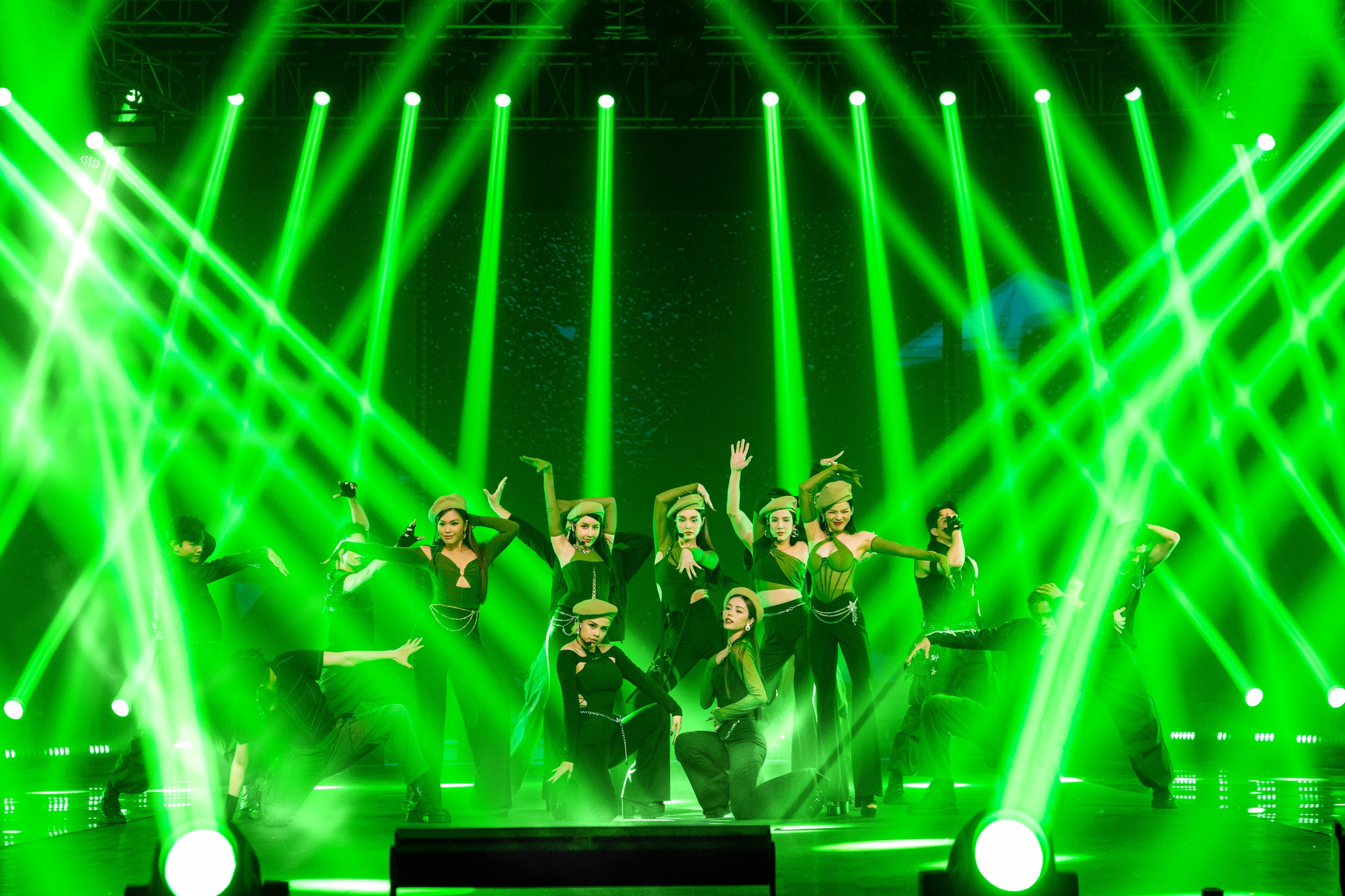 H&agrave; Kino bất ngờ bật kh&oacute;c nức nở, H&agrave; Lynk Lee v&agrave; MLee &uacute;p mở chuyện l&agrave;m trưởng nh&oacute;m - Ảnh 6.