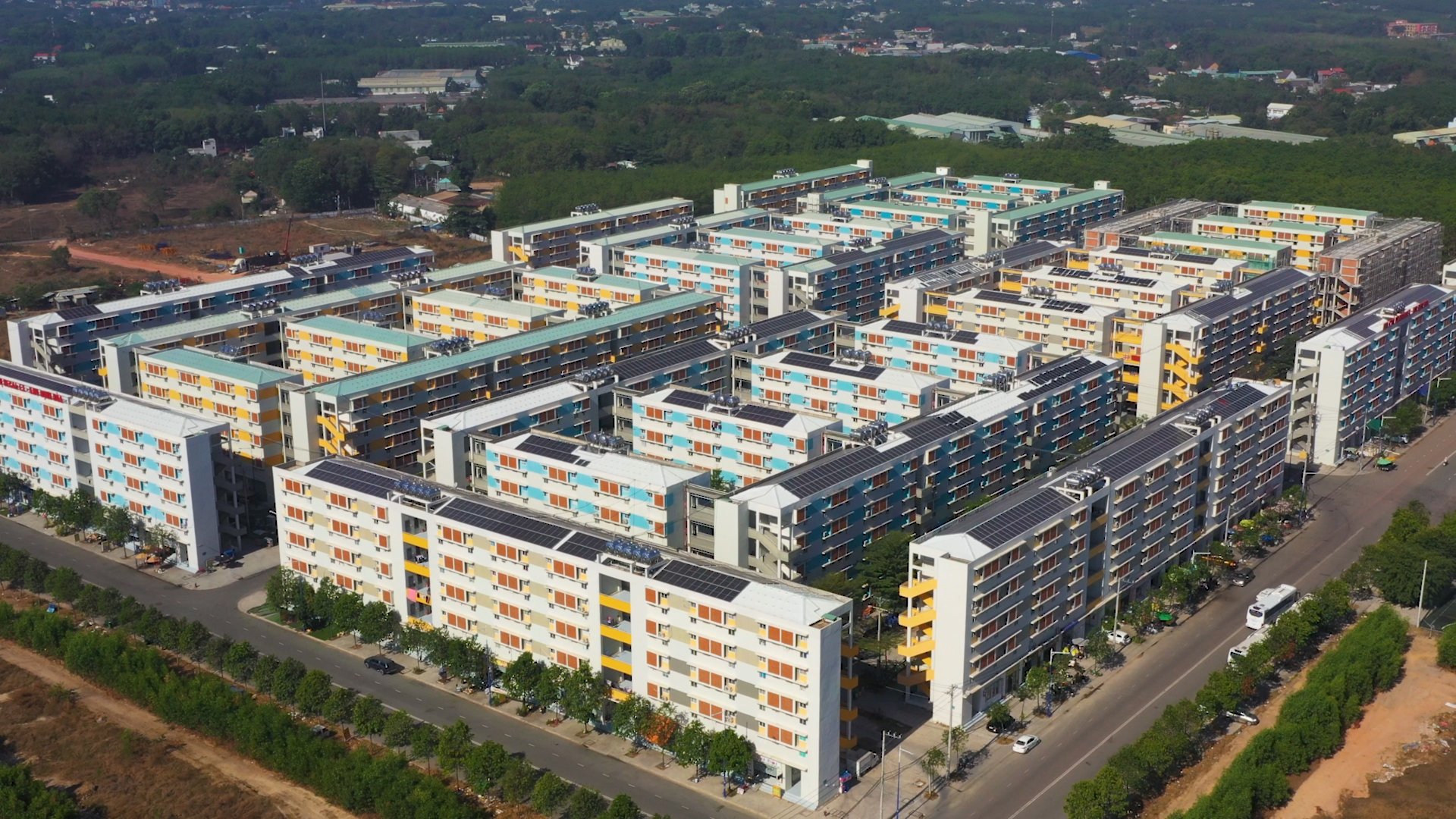B&igrave;nh Dương huy động c&aacute;c nguồn lực x&acirc;y nh&agrave; ở x&atilde; hội cho người thu nhập thấp - Ảnh 3.