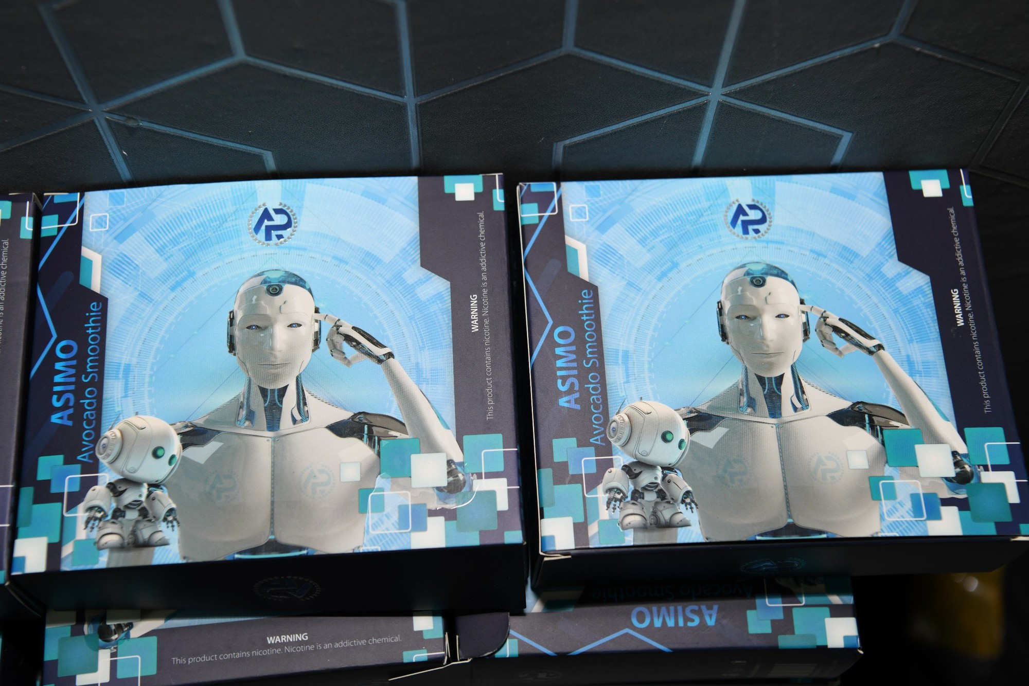 Đột k&iacute;ch xưởng bơm tinh dầu ma t&uacute;y v&agrave;o thuốc l&aacute; ở H&agrave; Nội - Ảnh 5.