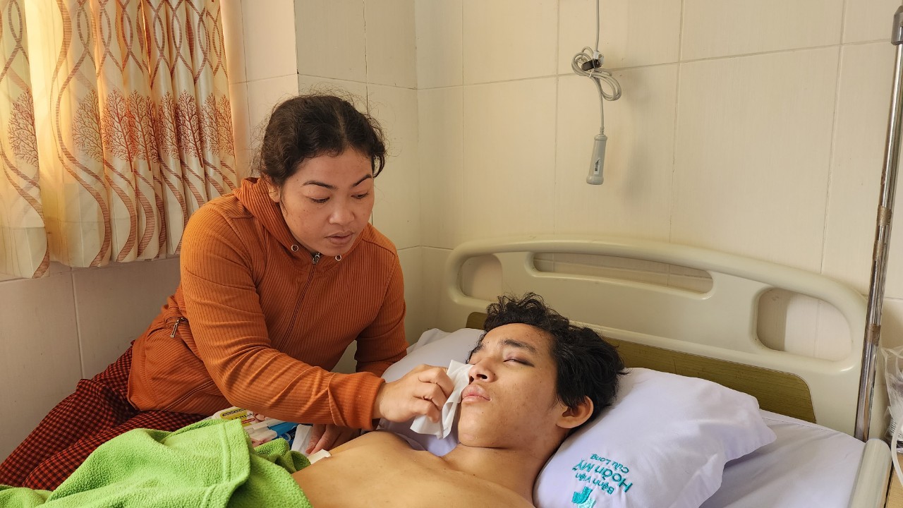 Con bị tai nạn giao thông cần đóng tạm ứng 50 triệu đồng, cha mẹ bất lực cầu cứu - Ảnh 2. Con bị tai nạn giao thông cần đóng tạm ứng 50 triệu đồng, cha mẹ bất lực cầu cứu - Ảnh 2.