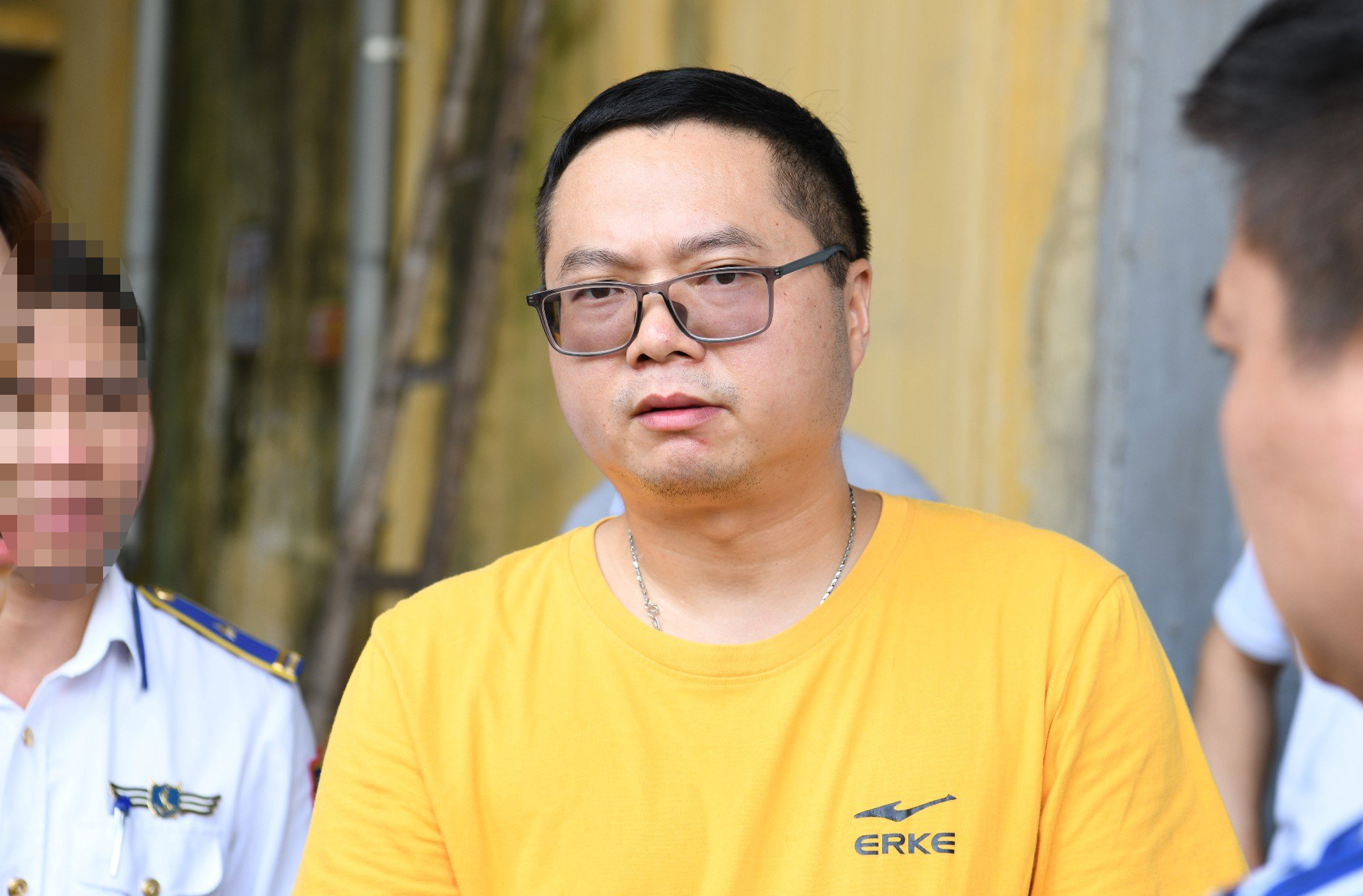 L&ocirc; ma t&uacute;y h&agrave;ng triệu USD giấu tr&ecirc;n t&agrave;u c&aacute;, xe kh&aacute;ch bị ph&aacute;t hiện ra sao? - Ảnh 2.