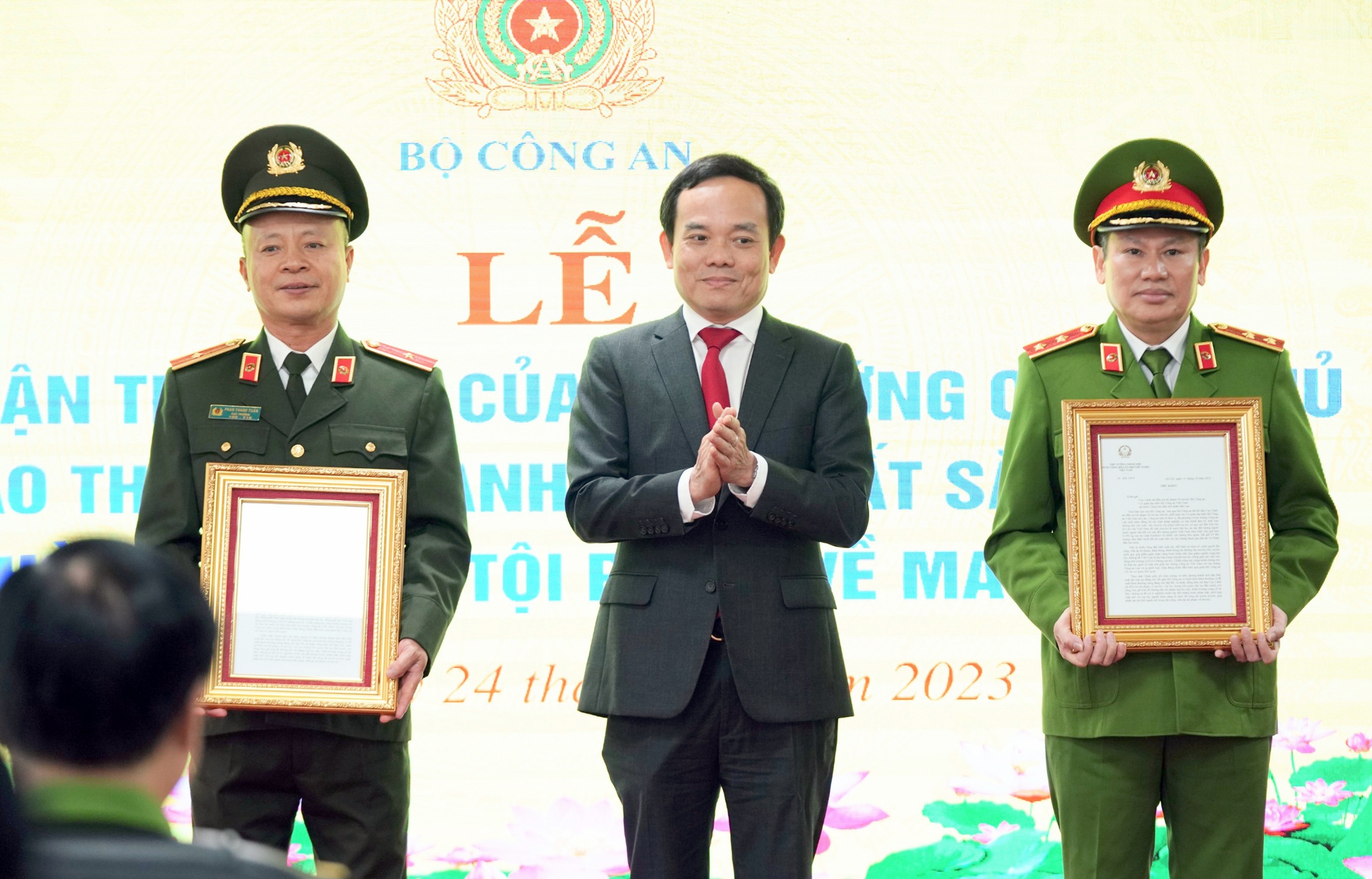 L&ocirc; ma t&uacute;y h&agrave;ng triệu USD giấu tr&ecirc;n t&agrave;u c&aacute;, xe kh&aacute;ch bị ph&aacute;t hiện ra sao? - Ảnh 1.