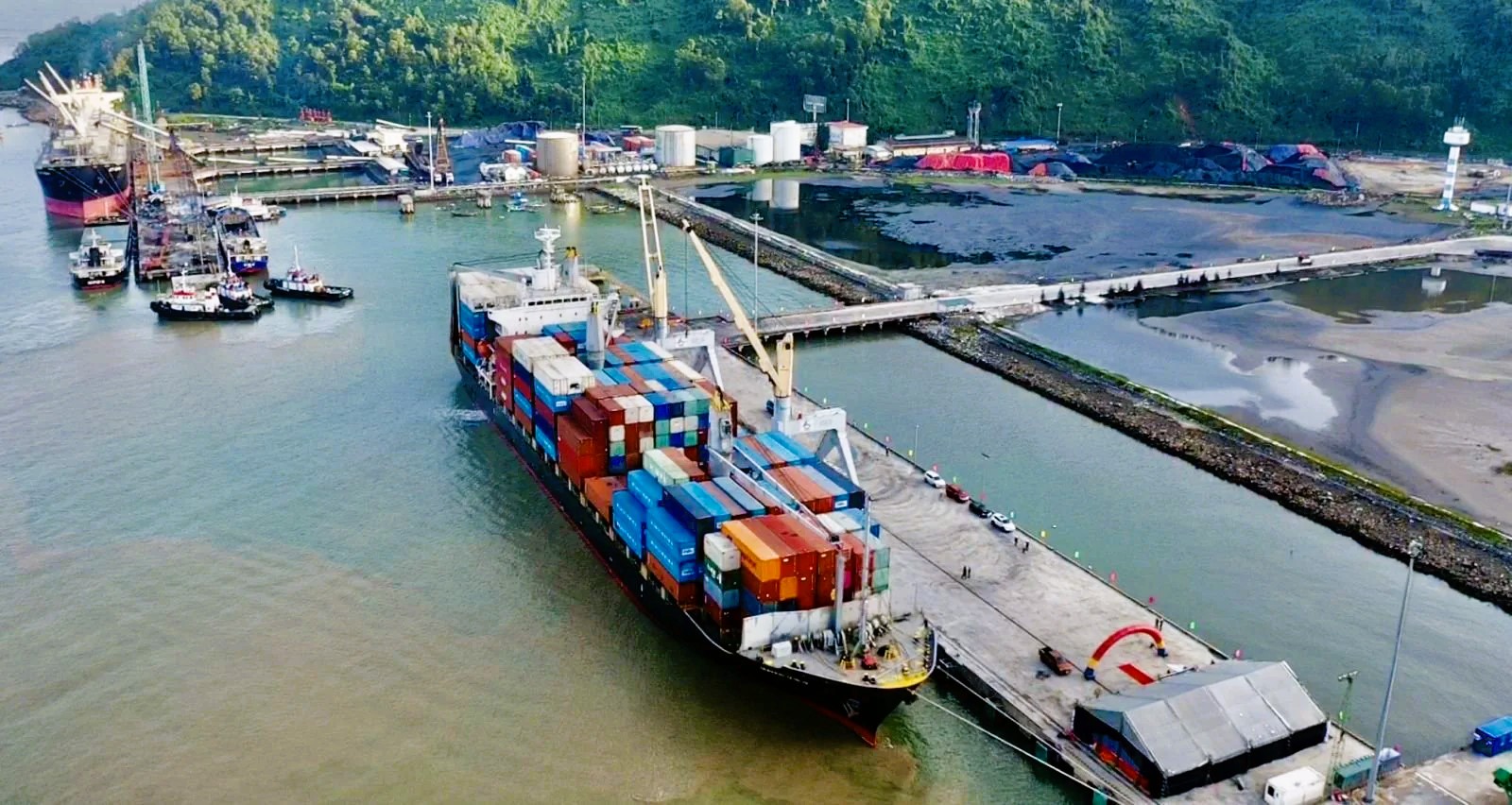 Th&ecirc;m h&atilde;ng t&agrave;u mở tuyến vận chuyển container quốc tế qua cảng Ch&acirc;n M&acirc;y - Ảnh 4.