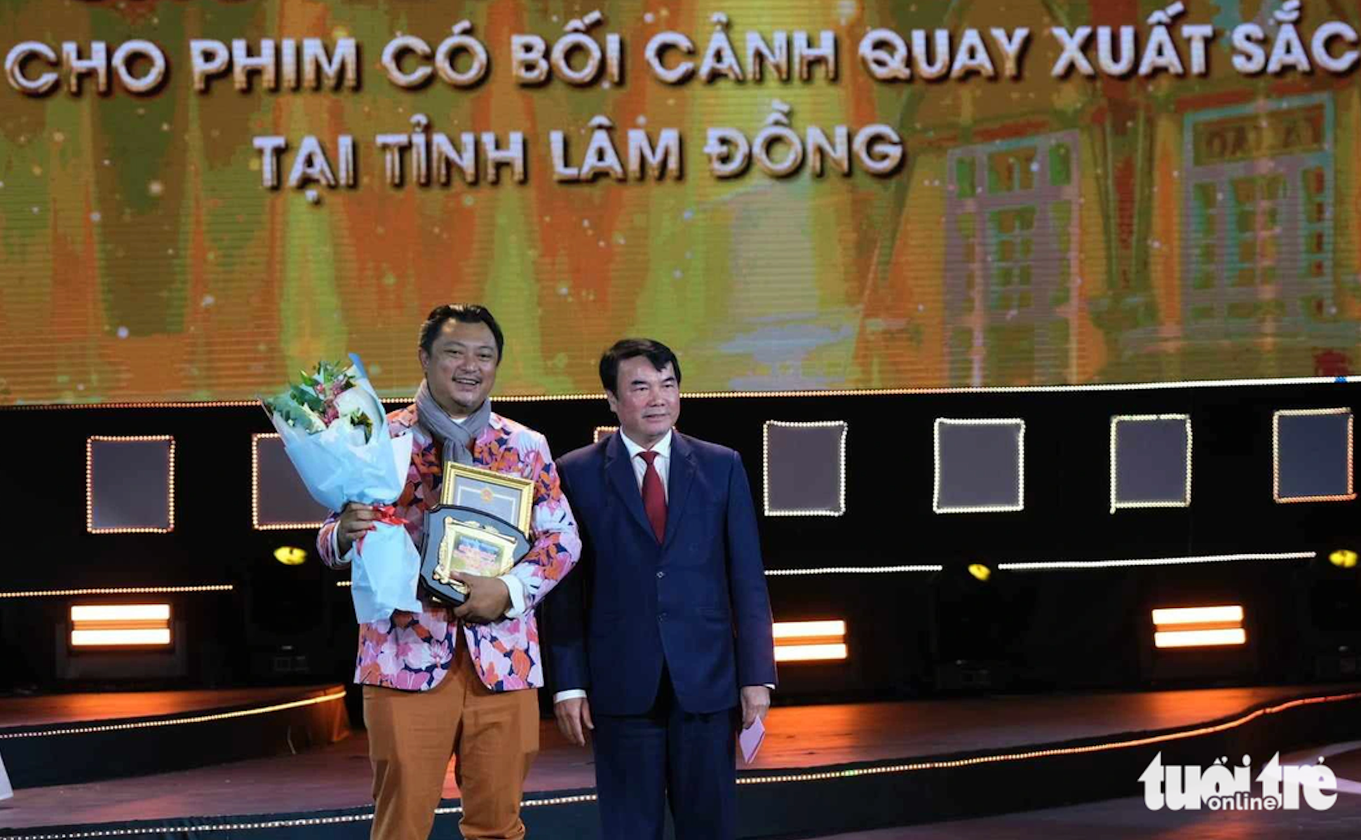 Li&ecirc;n hoan phim VN: "Tro t&agrave;n rực rỡ" thắng B&ocirc;ng sen v&agrave;ng, "Đất rừng phương Nam" tay trắng - Ảnh 5.