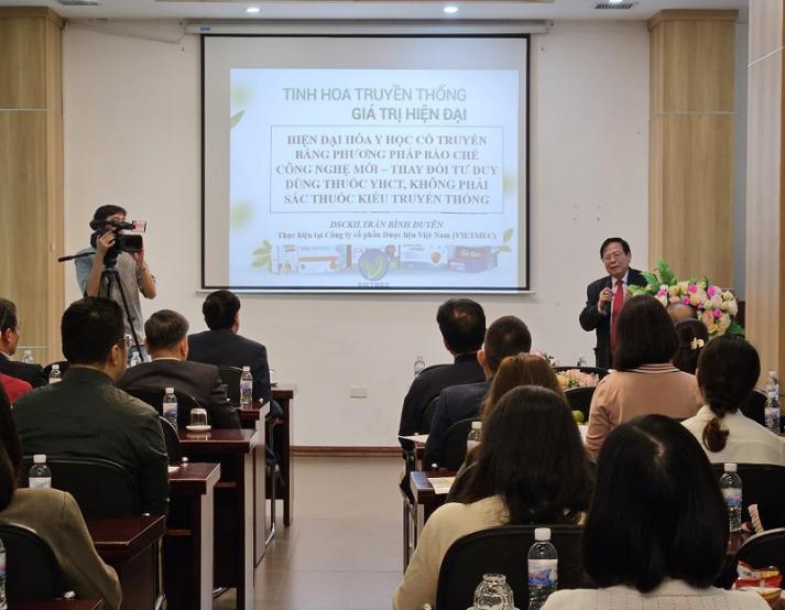 photo-1700889424584 photo-1700889424584