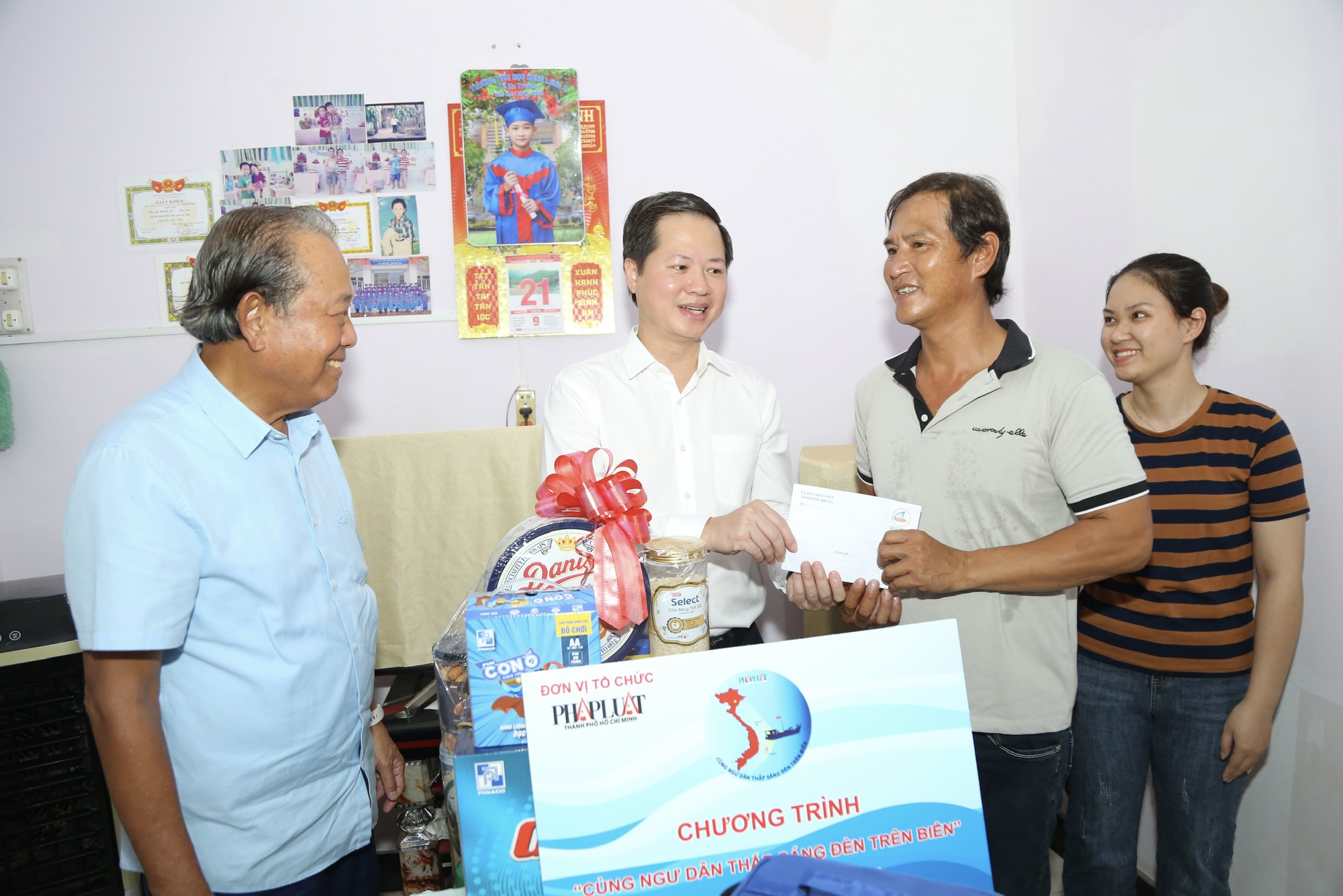 Ngăn chặn khai thác thủy hải sản quá mức, tận diệt - Ảnh 2. Ngăn chặn khai thác thủy hải sản quá mức, tận diệt - Ảnh 2.