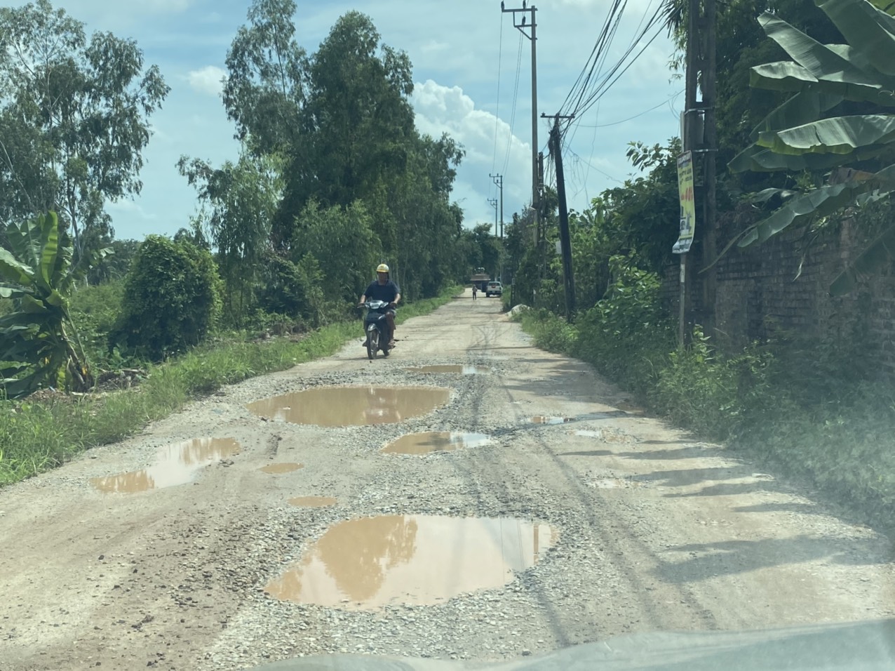Quảng Ninh: Yên cầu doanh nghiệp hoàn trả đường sau phản ánh của Báo Giao thông - Ảnh 1. Quảng Ninh: Yên cầu doanh nghiệp hoàn trả đường sau phản ánh của Báo Giao thông - Ảnh 1.