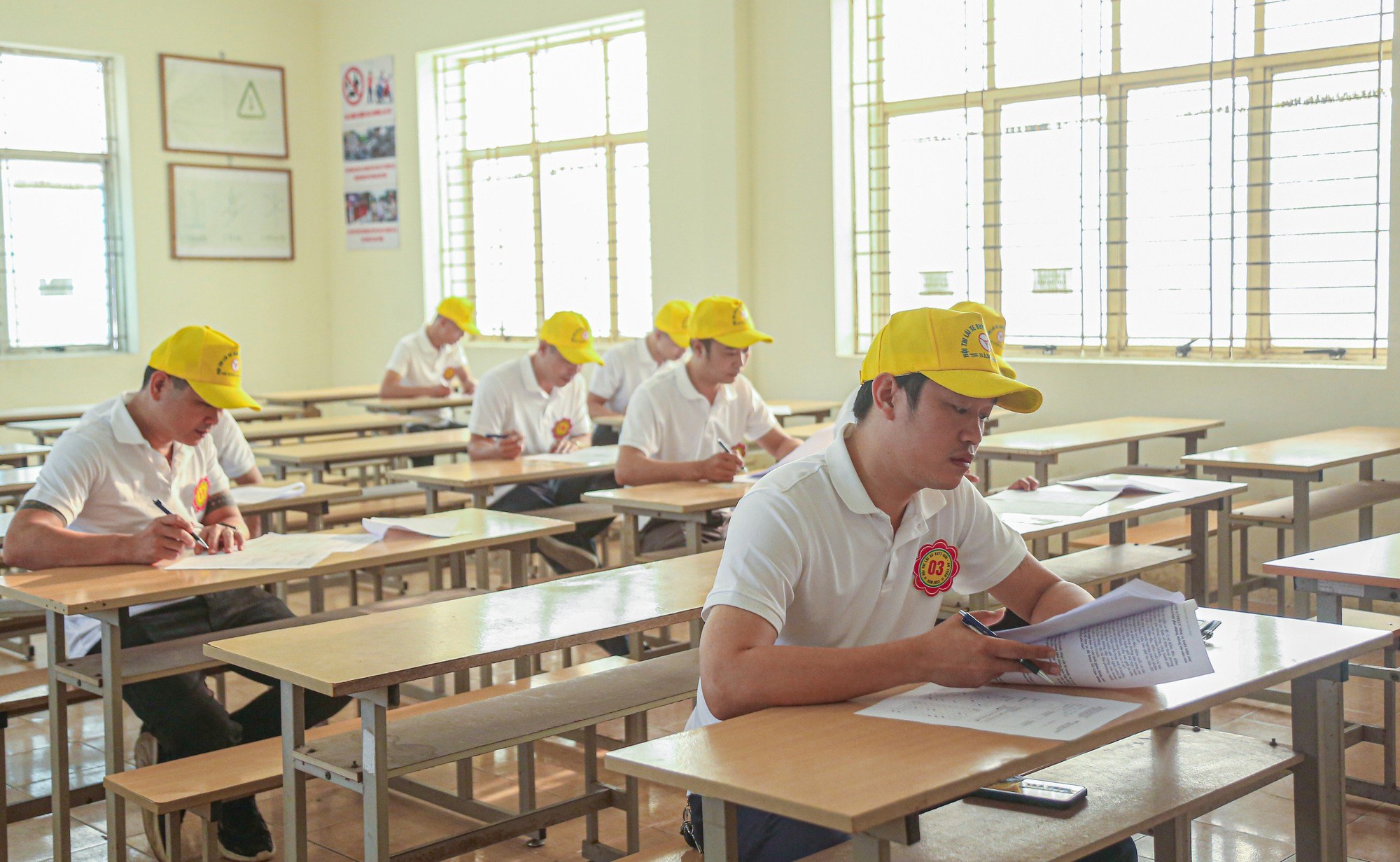 74 tài xế tranh tài tại Hội thi lái xe buýt giỏi, an toàn - Ảnh 2. 74 tài xế tranh tài tại Hội thi lái xe buýt giỏi, an toàn - Ảnh 2.