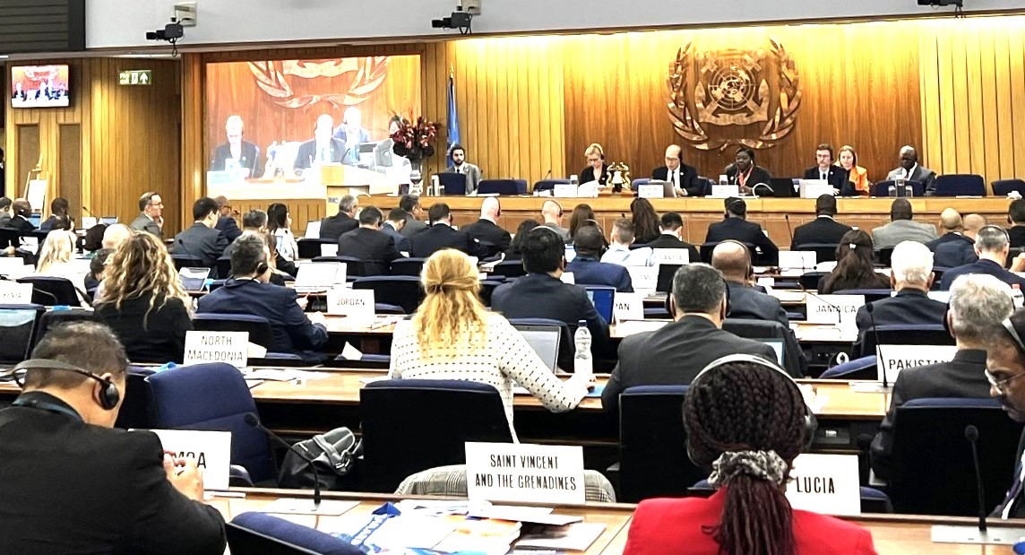 Việt Nam cam kết thực hiện mục ti&ecirc;u ph&aacute;t triển h&agrave;ng hải &ldquo;xanh&rdquo;, bền vững - Ảnh 2.