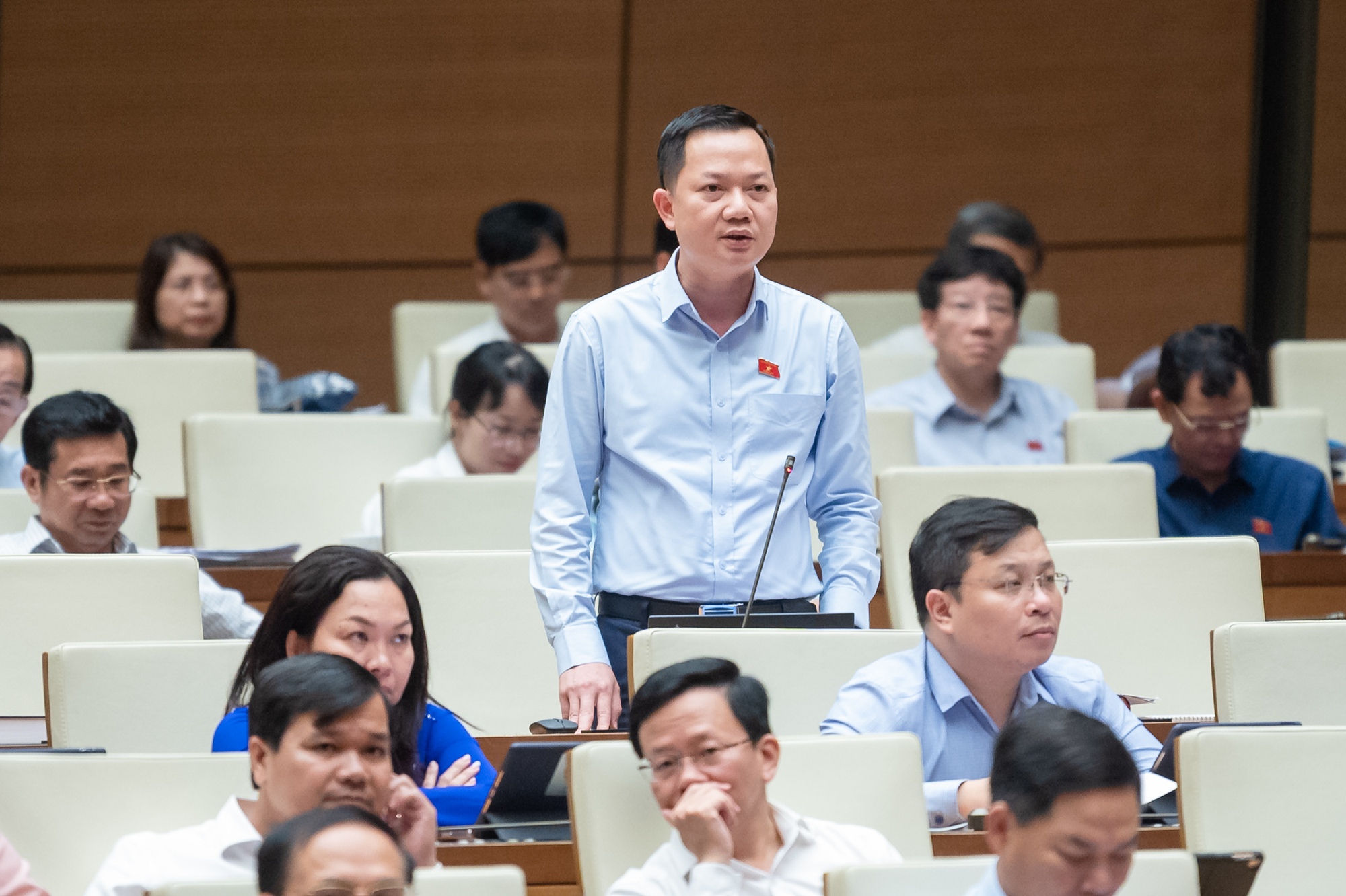 ĐBQH: Dự &aacute;n h&agrave;ng trăm hecta kh&ocirc;ng thể thỏa thuận với từng hộ d&acirc;n - Ảnh 2.