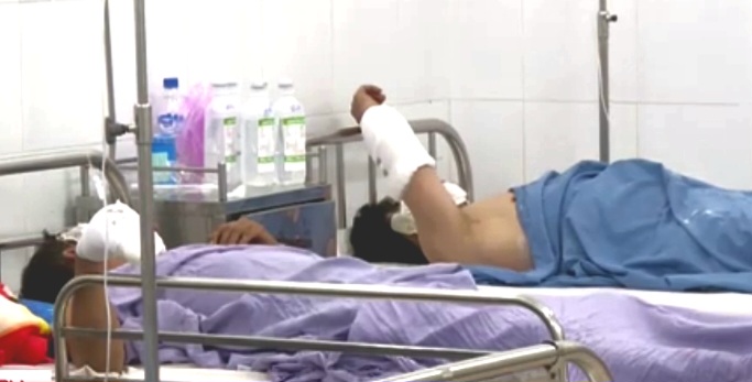 Vụ nổ ở nh&agrave; m&aacute;y đ&oacute;ng t&agrave;u Dung Quất: Huy động nhiều ekip tập trung cứu chữa 9 nạn nh&acirc;n - Ảnh 2.