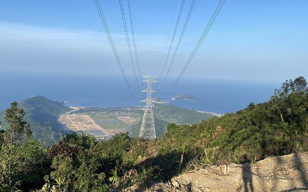 photo-1698978042502
