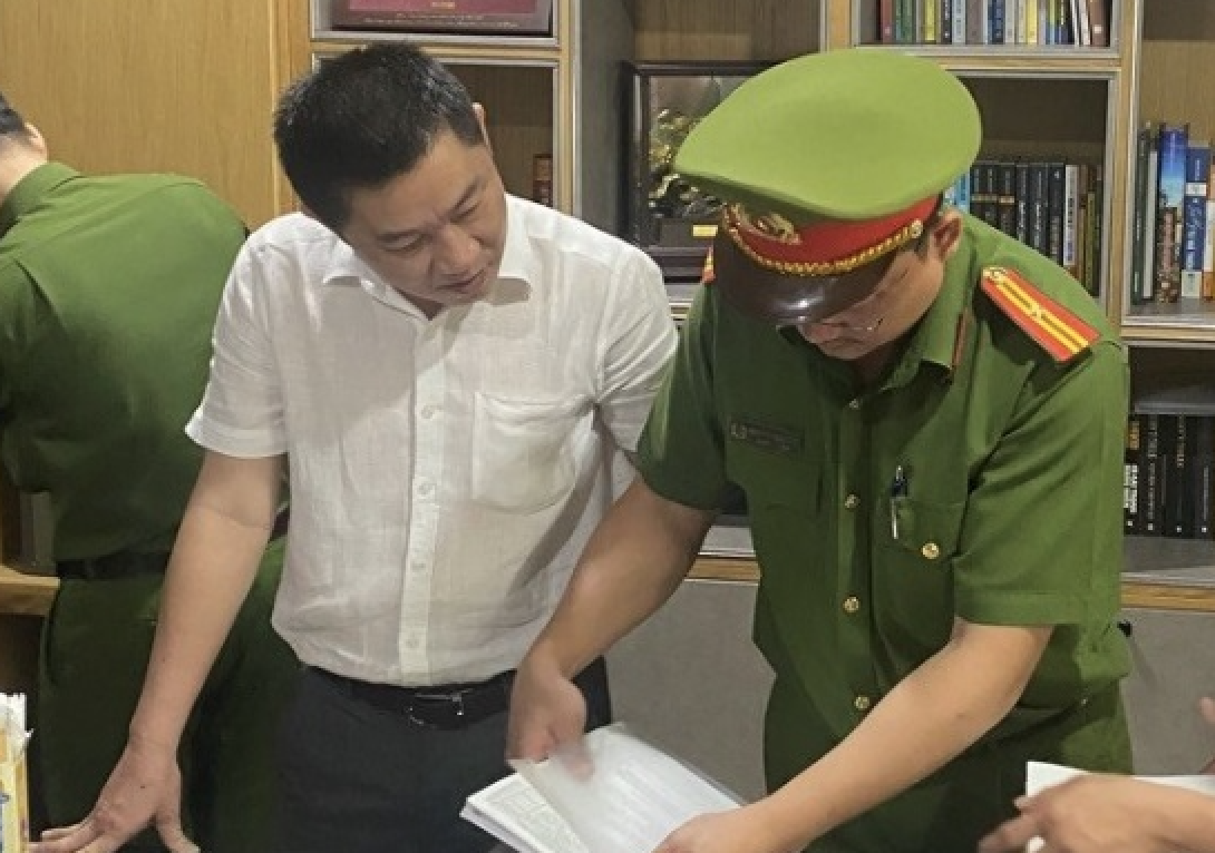 Khởi tố bắt tạm giam Chủ tịch HĐQT Công ty Cổ phần đầu tư LDG - Ảnh 2. Khởi tố bắt tạm giam Chủ tịch HĐQT Công ty Cổ phần đầu tư LDG - Ảnh 2.