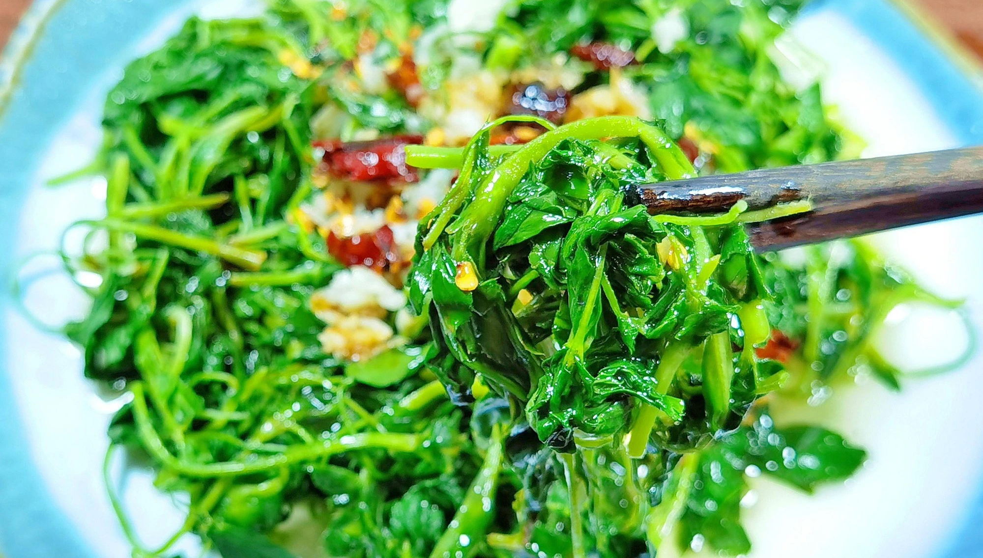 Loại rau như "cỏ dại" lại l&agrave; vị thuốc qu&yacute;, c&oacute; lợi cho ngũ tạng, dưỡng da, ngừa ung thư, hương vị rất ngon - Ảnh 5.