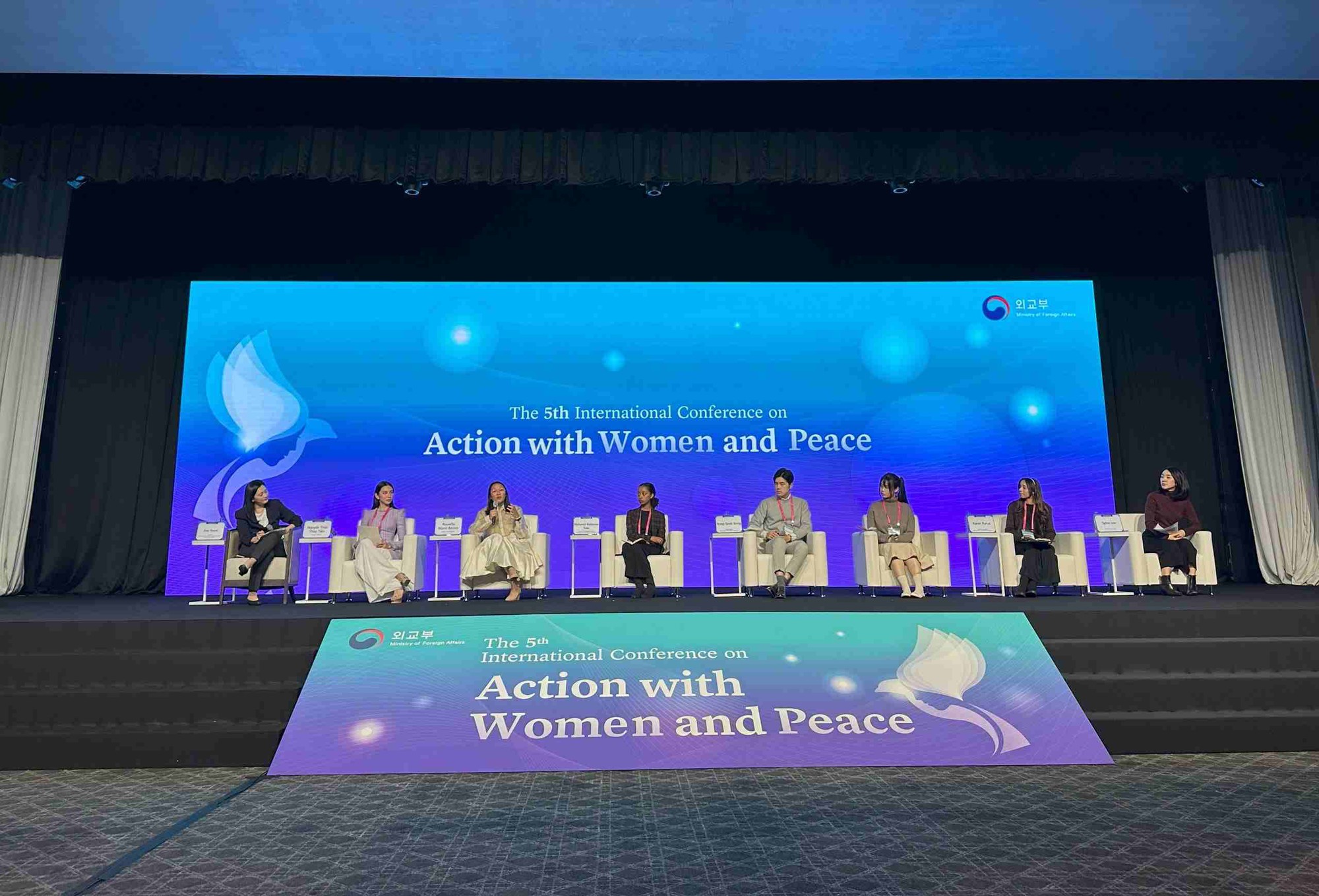 Hoa hậu Bảo Ngọc tham dự COY18, Thuỳ Ti&ecirc;n dự Hội nghị Quốc tế lần thứ 5 tại H&agrave;n Quốc - Ảnh 7.