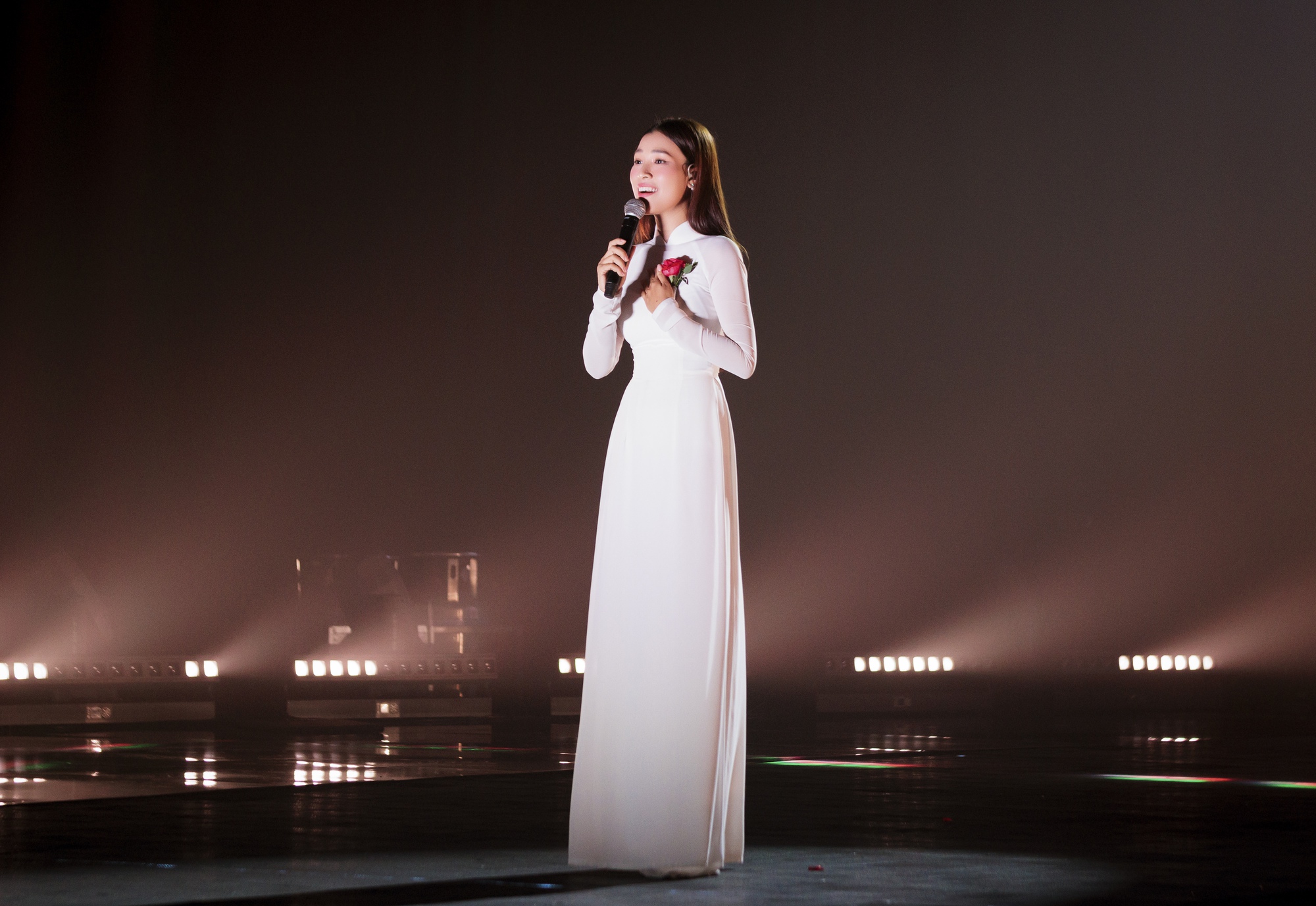 M&atilde;n nh&atilde;n m&agrave;n tung v&aacute;y, uốn lượn, thả vocal của chị đẹp trong Chị đẹp đạp gi&oacute; rẽ s&oacute;ng 2023  - Ảnh 9.