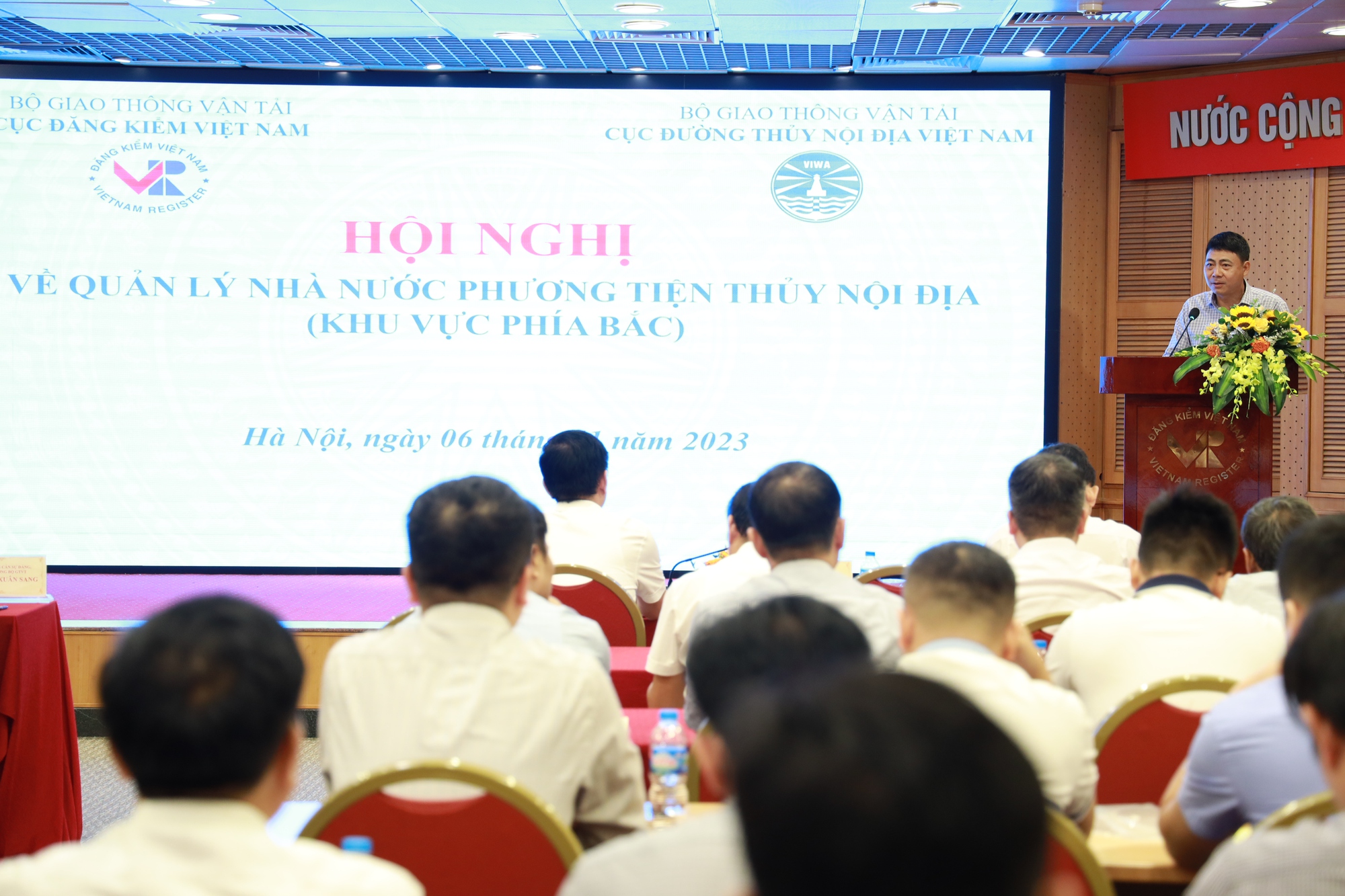 Thứ trưởng GTVT: Khẩn trương r&agrave; so&aacute;t quy định, gỡ kh&oacute; đăng k&yacute; đăng kiểm t&agrave;u thuyền - Ảnh 4.