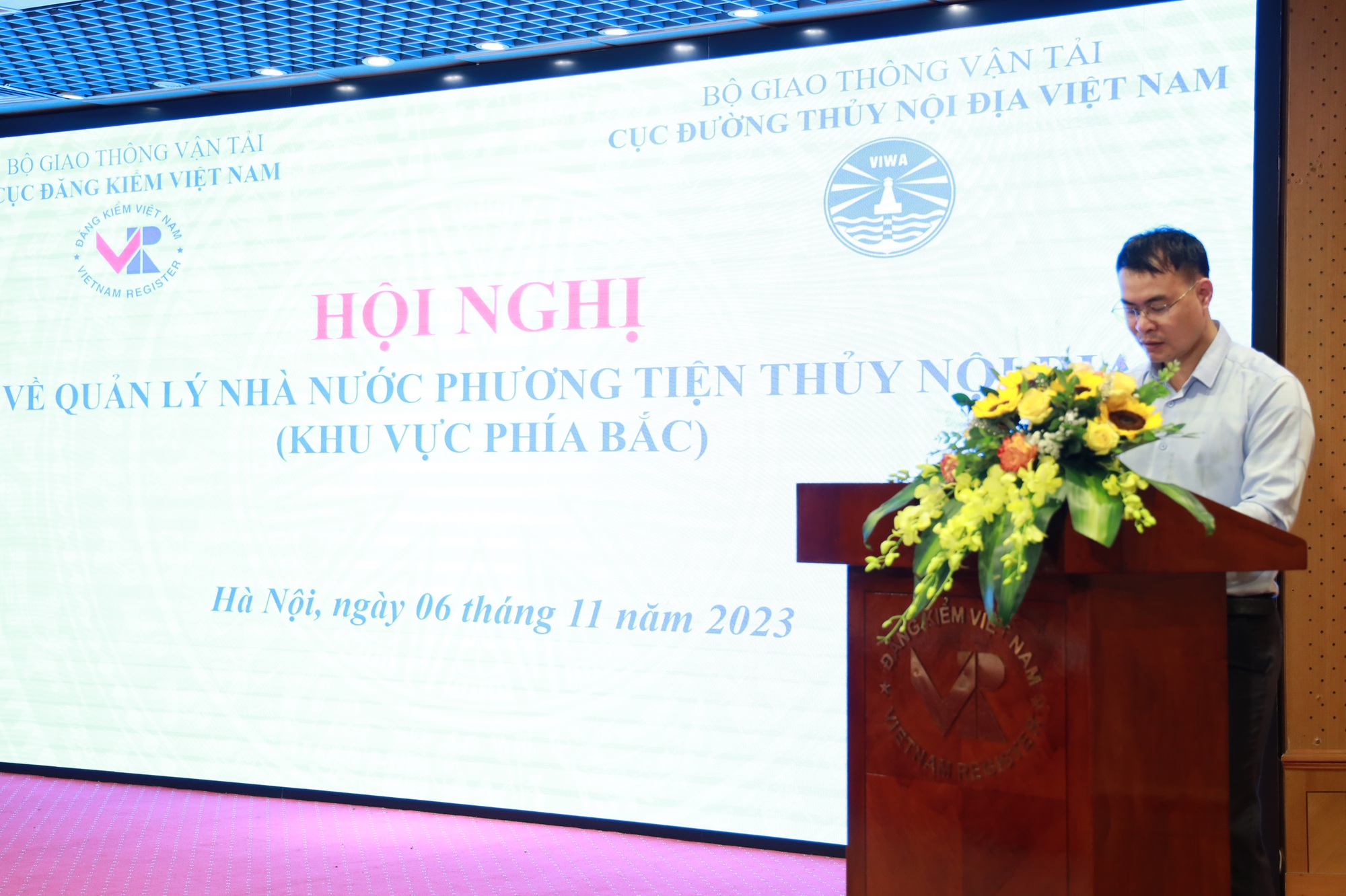 Thứ trưởng GTVT: Khẩn trương r&agrave; so&aacute;t quy định, gỡ kh&oacute; đăng k&yacute; đăng kiểm t&agrave;u thuyền - Ảnh 5.
