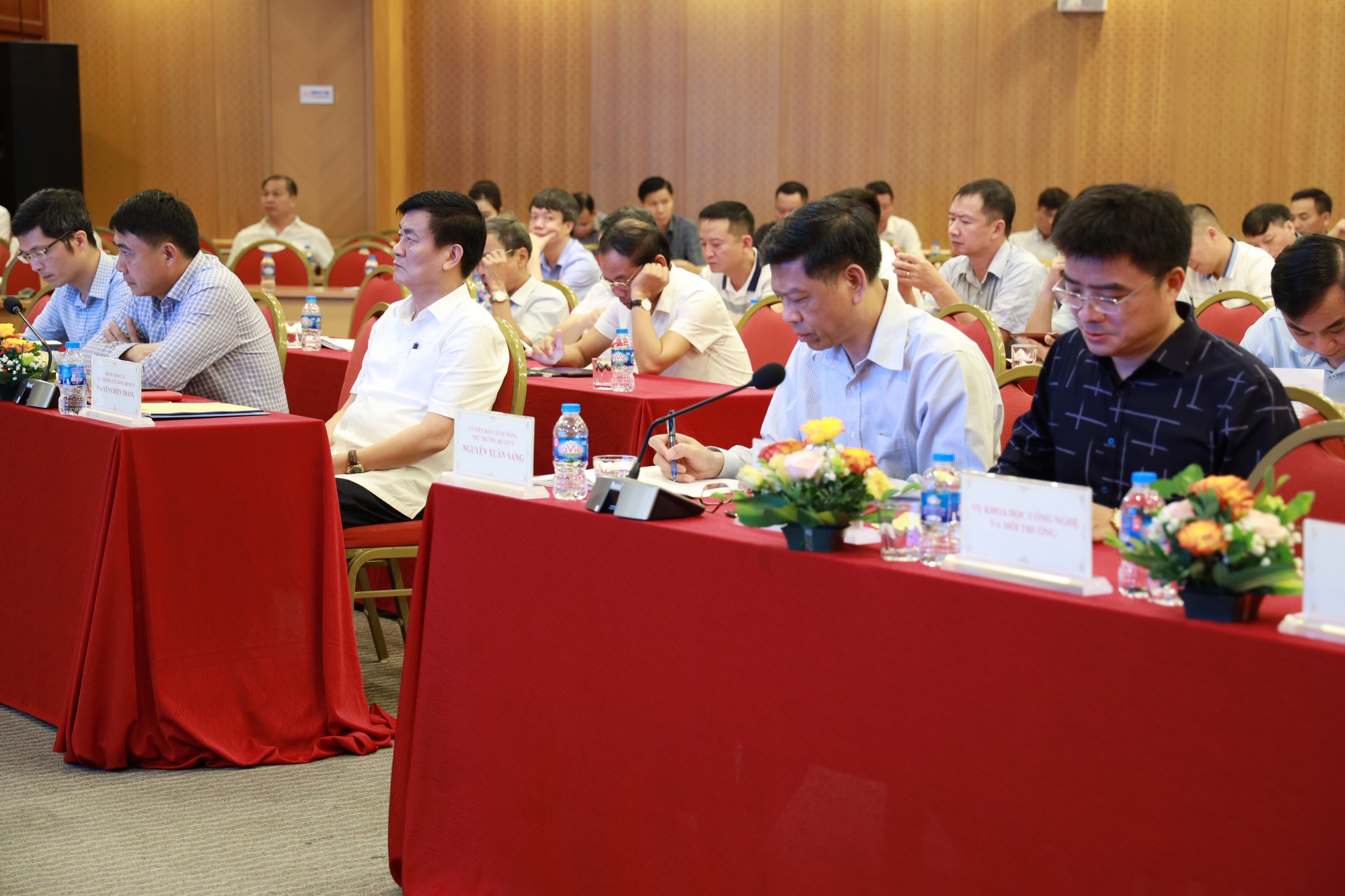 Thứ trưởng GTVT: Khẩn trương r&agrave; so&aacute;t quy định, gỡ kh&oacute; đăng k&yacute; đăng kiểm t&agrave;u thuyền - Ảnh 3.