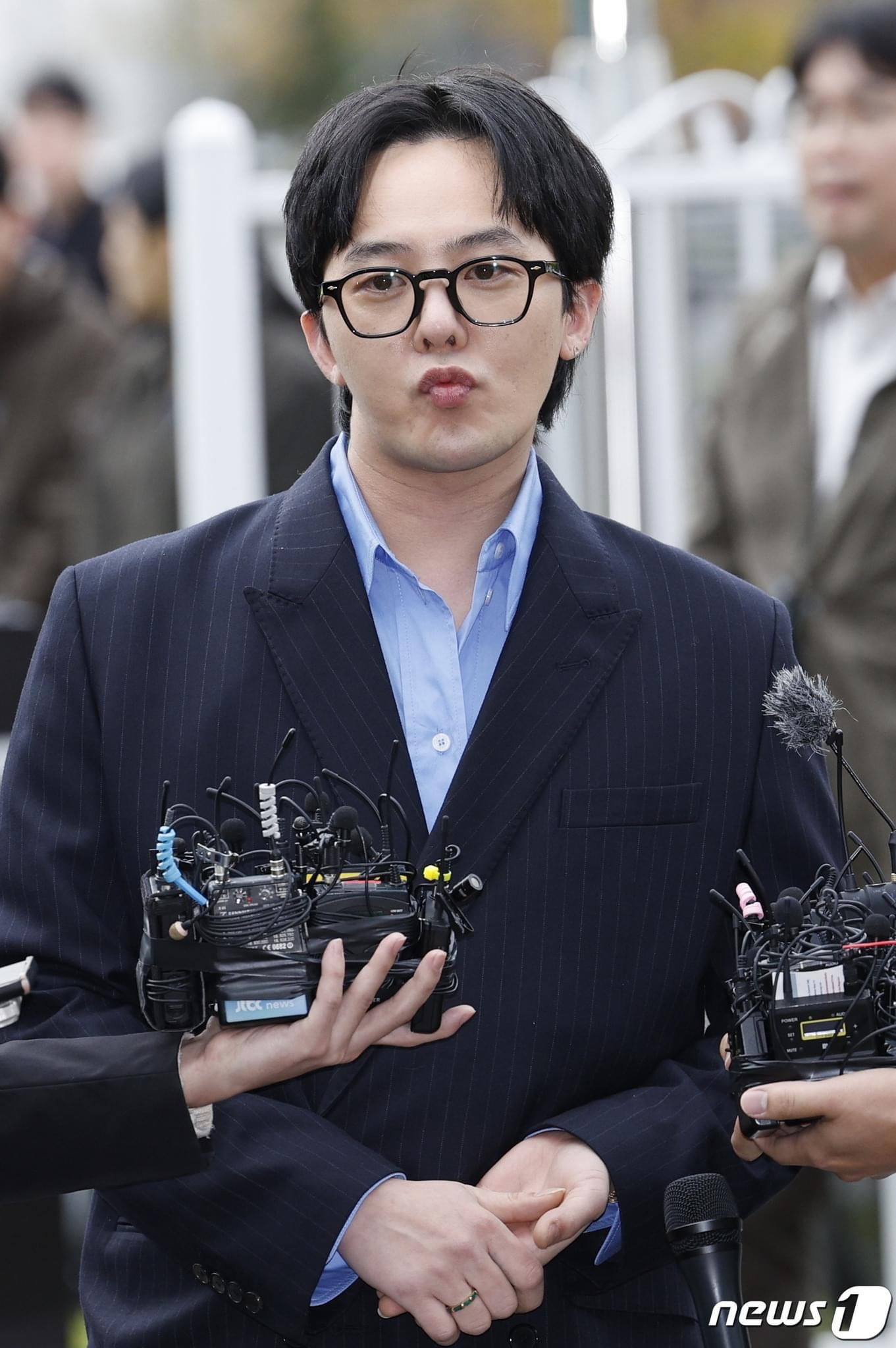 G-Dragon đã xuất hiện tại đơn vị điều tra tội phạm ma túy - Ảnh 1. G-Dragon đã xuất hiện tại đơn vị điều tra tội phạm ma túy - Ảnh 1.