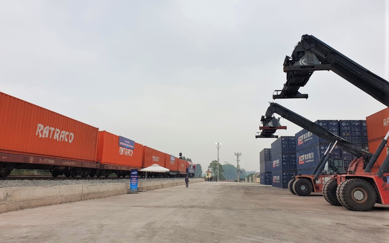 Đề xuất đầu tư 61 tỷ đồng n&acirc;ng cấp ga Cao X&aacute; hoạt động li&ecirc;n vận quốc tế