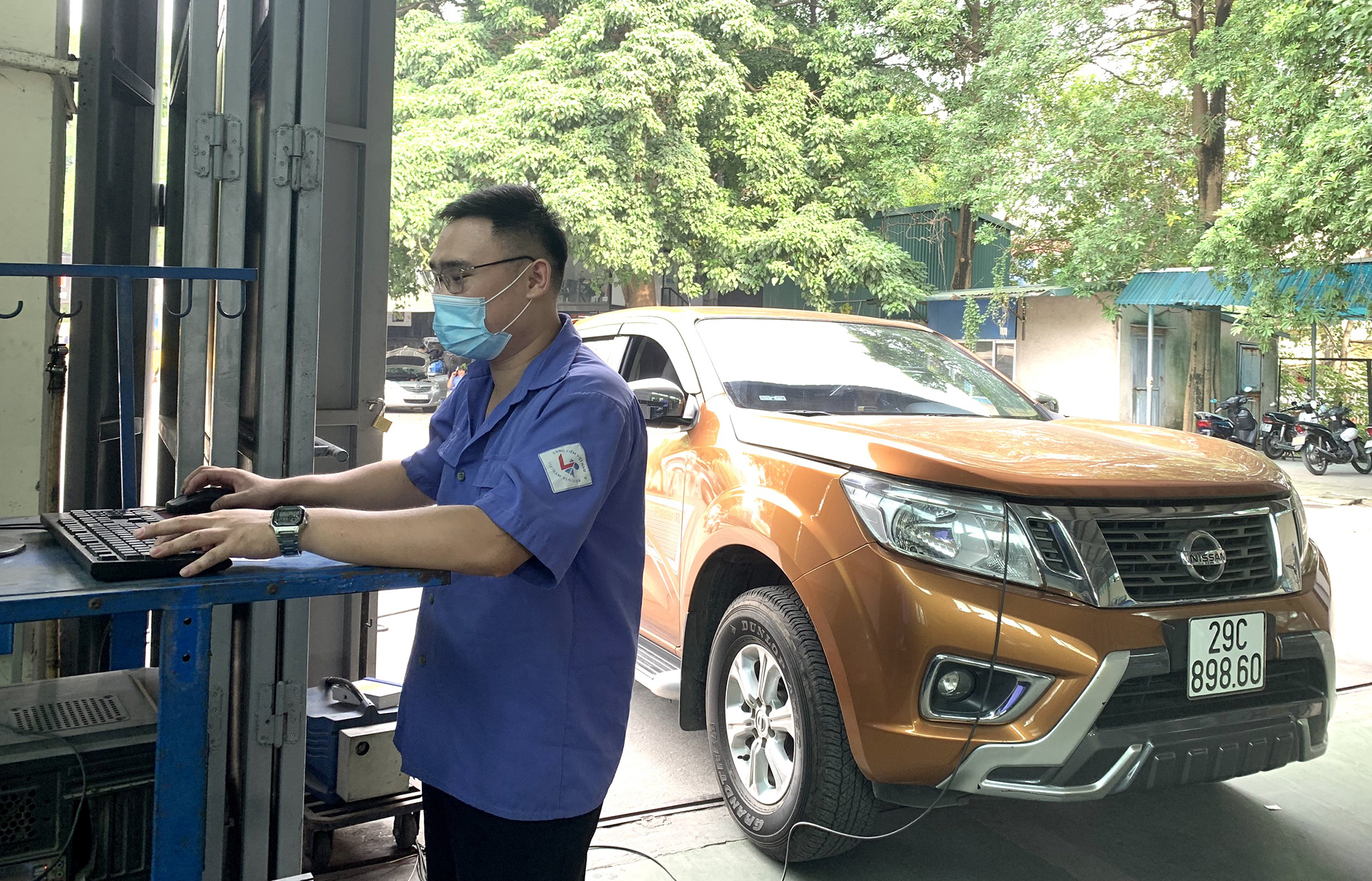 Trung t&acirc;m đăng kiểm khổ v&igrave; gi&aacute; kiểm chuẩn &ldquo;nhảy m&uacute;a&rdquo; - Ảnh 1.