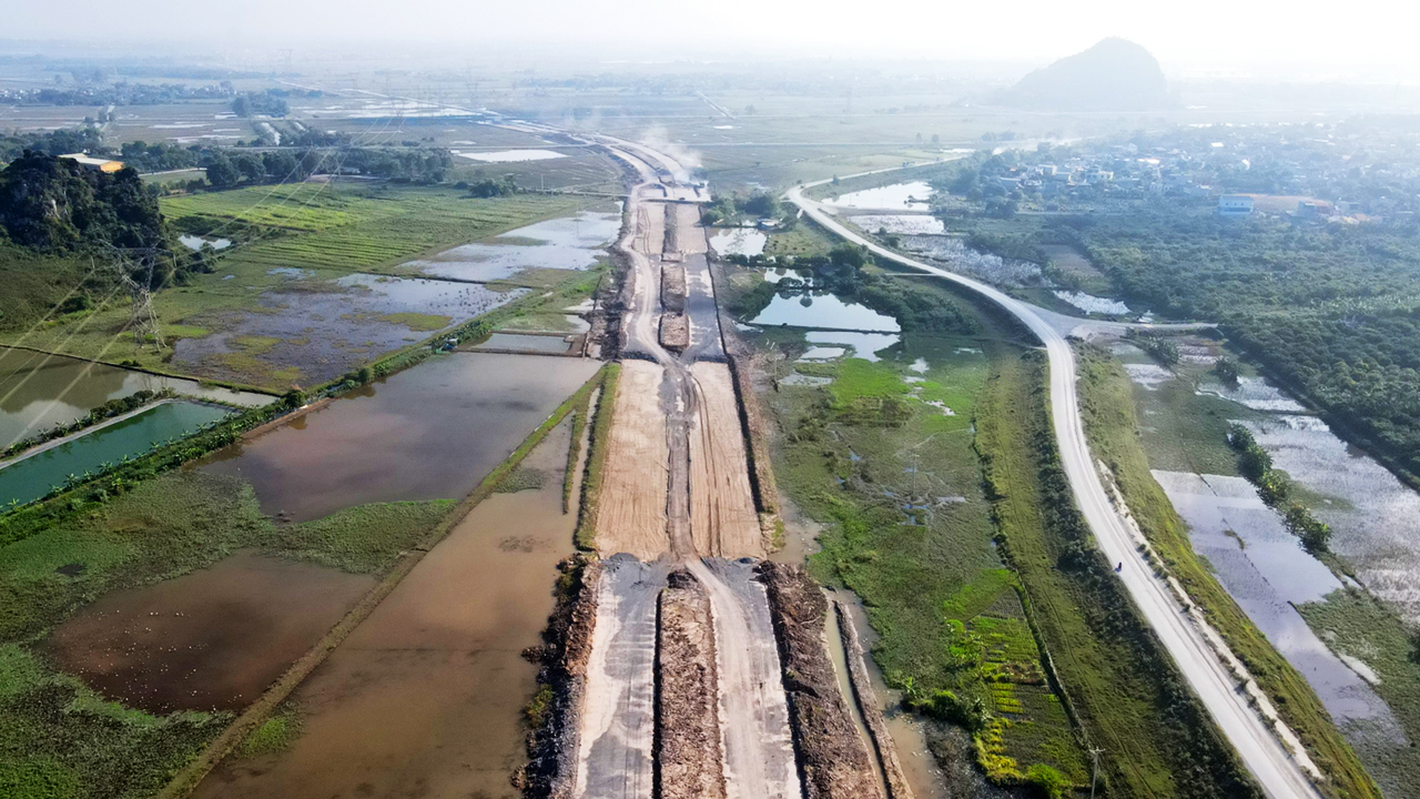 Các dự án giao thông "vốn mồi" nghìn tỷ của Hà Nam có vượt tiến độ? - Ảnh 3. Các dự án giao thông "vốn mồi" nghìn tỷ của Hà Nam có vượt tiến độ? - Ảnh 3.