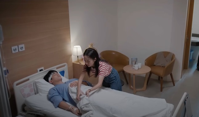 Dương quan tâm chăm sóc Lâm Dương quan tâm chăm sóc Lâm